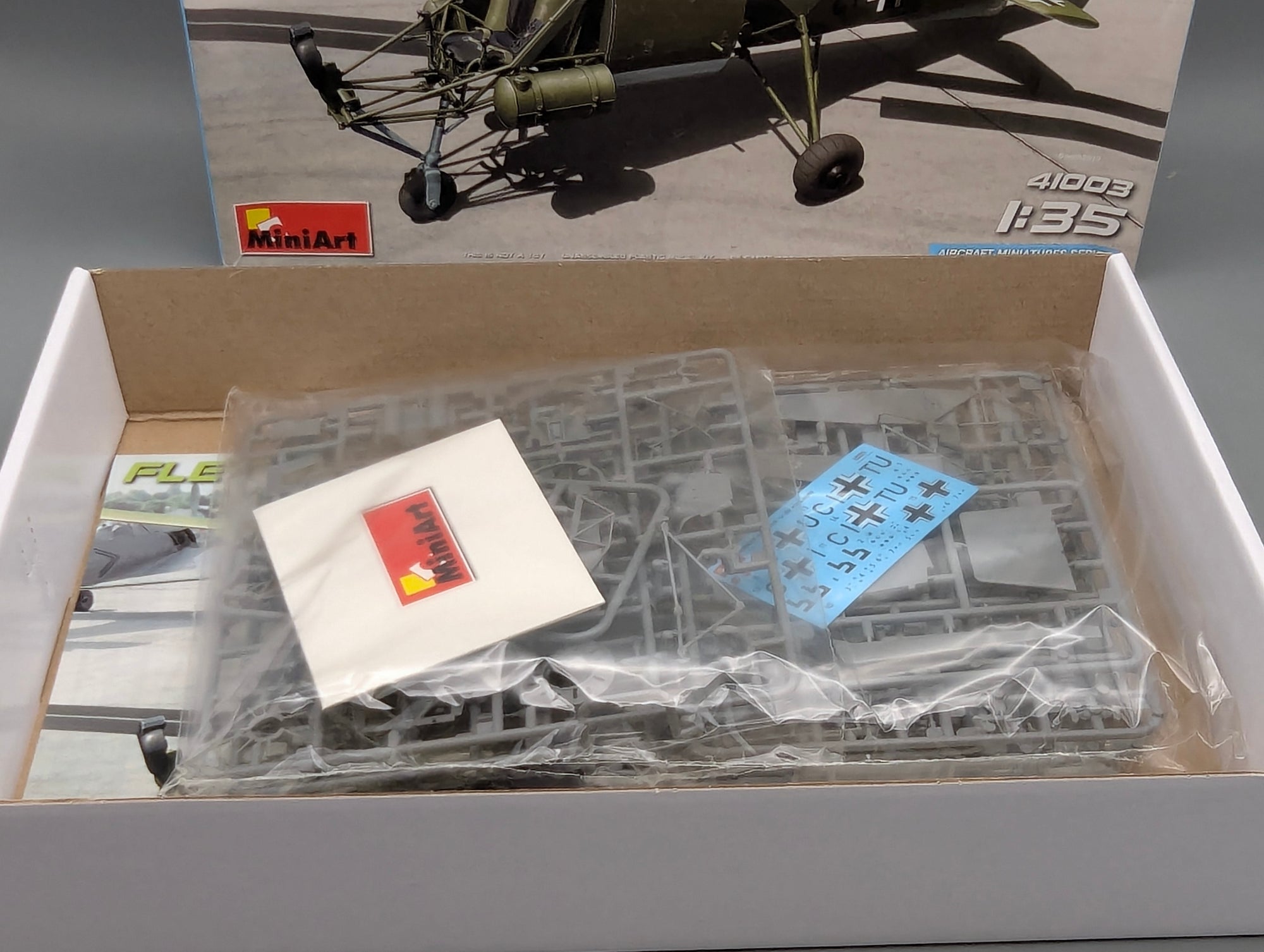 Hubschrauber Modell Bausatz 1:35 MiniArt 41003 Flettner FL 282 V-21 Kolibri mit OVP