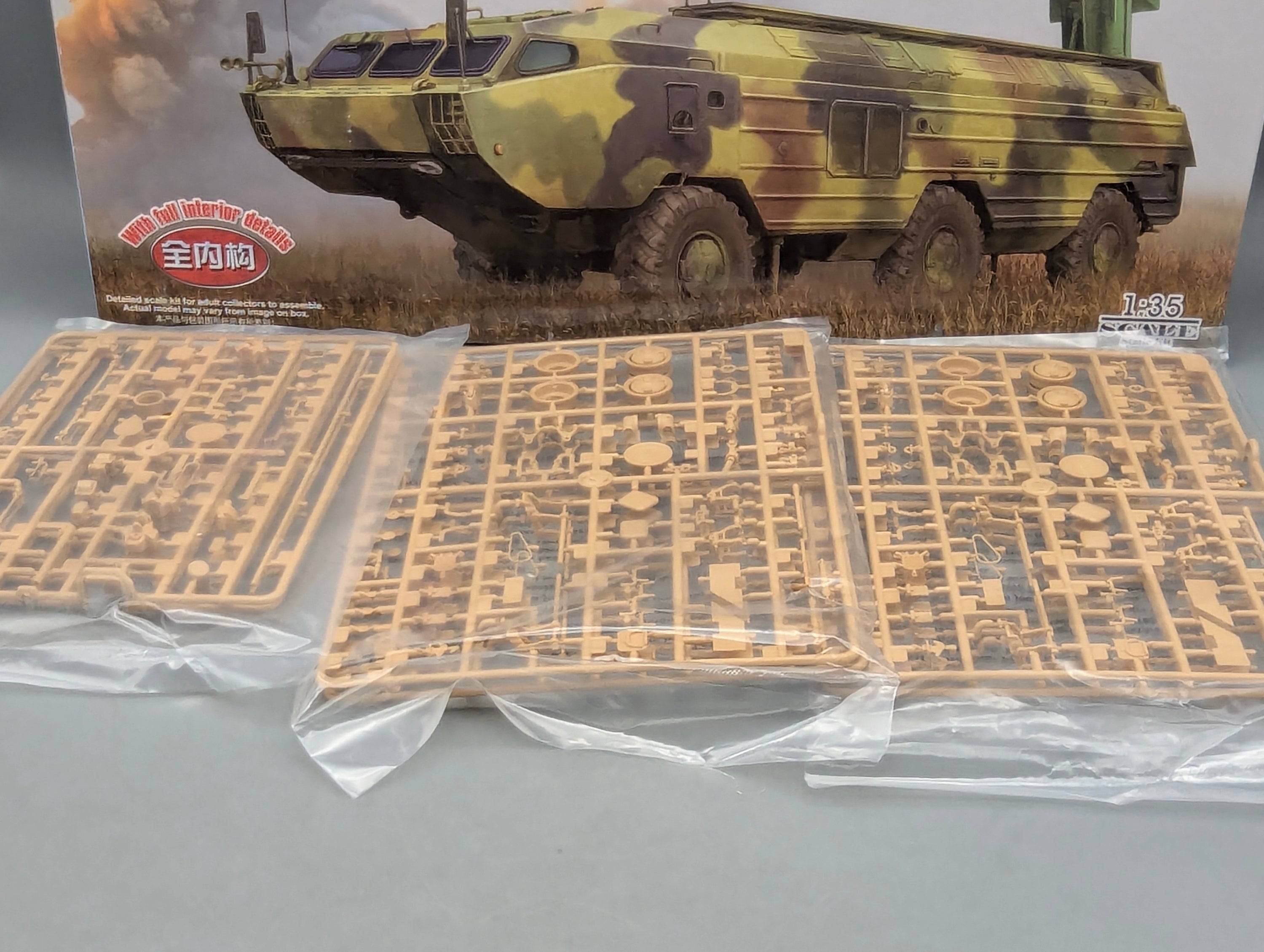 Panzer Modell Bausatz 1:35 Hobby Boss 85509 Russian 9K79 Tochka mit OVP