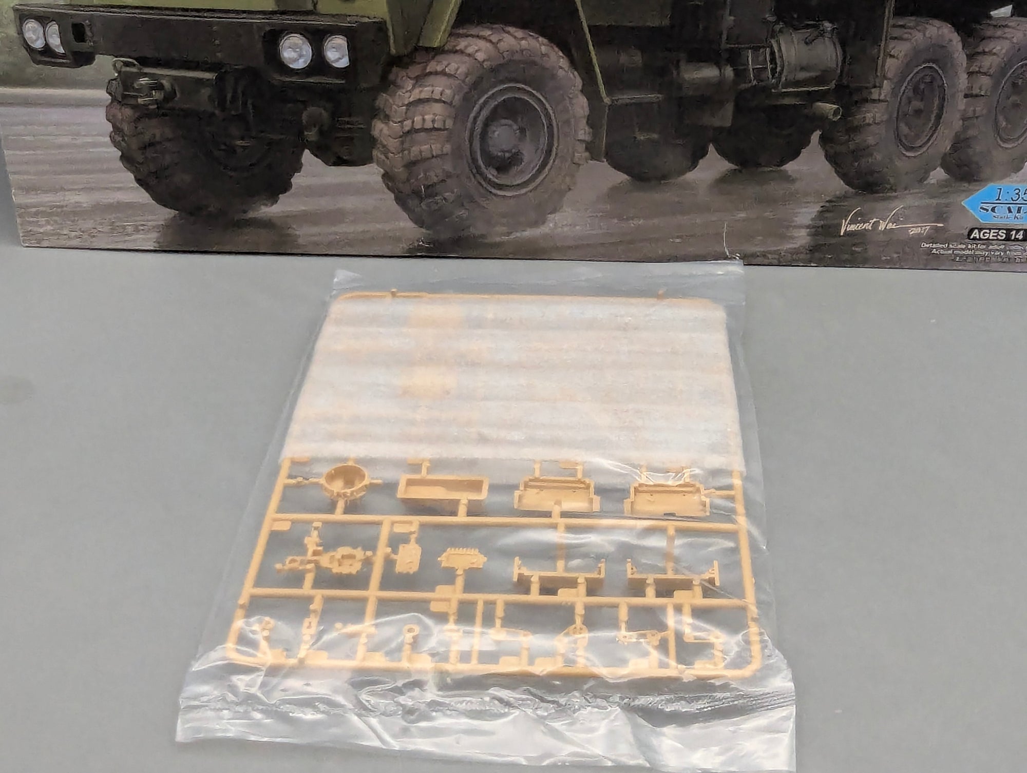 LKW Modell Bausatz 1:35 Hobby Boss 85510 Russian KrAZ-260 Cargo Truck mit OVP