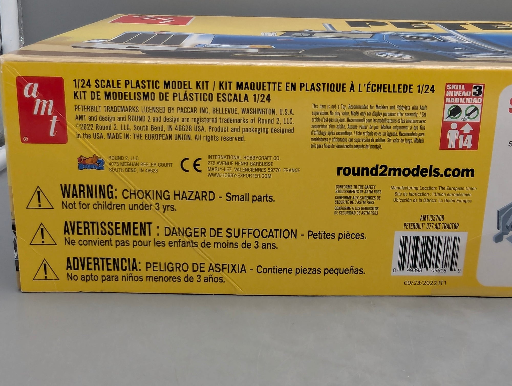 LKW Modell Bausatz 1:24 amt Round2 Peterbilt 377 A/E Tractor Zugmaschine mit OVP