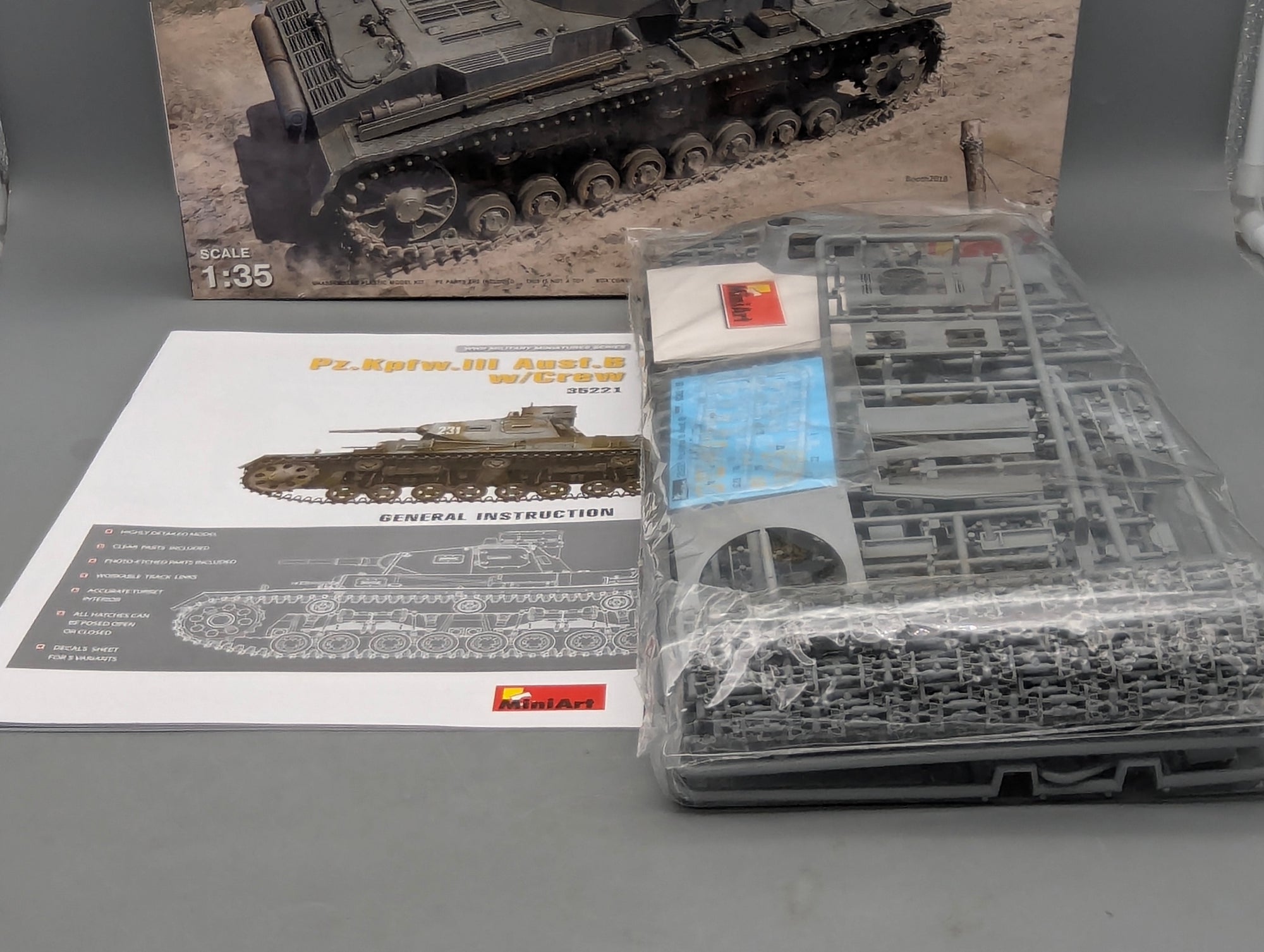 Panzer Modell Bausatz 1:35 MiniArt 35221 Pz.Kpfw.III Ausf.B w/Crew mit OVP
