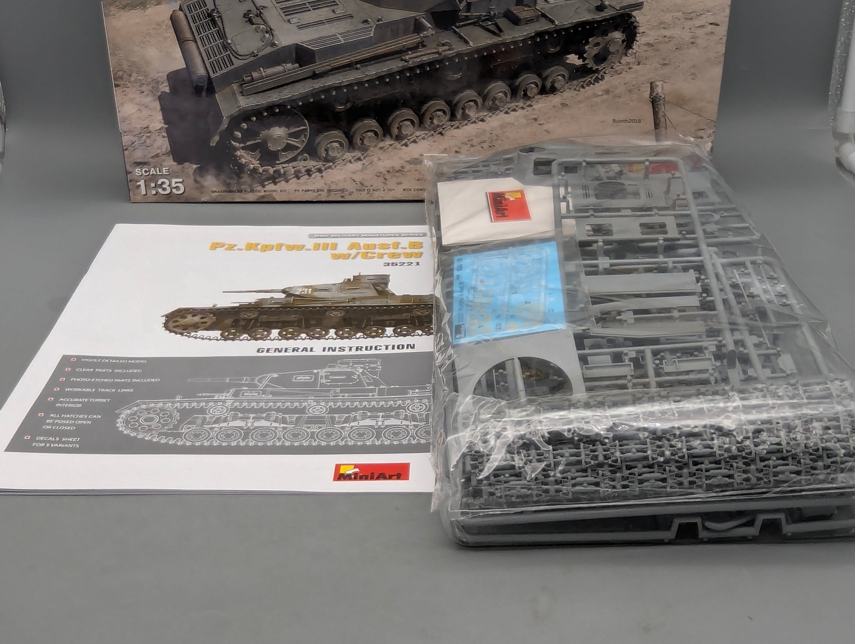 Panzer Modell Bausatz 1:35 MiniArt 35221 Pz.Kpfw.III Ausf.B w/Crew mit OVP