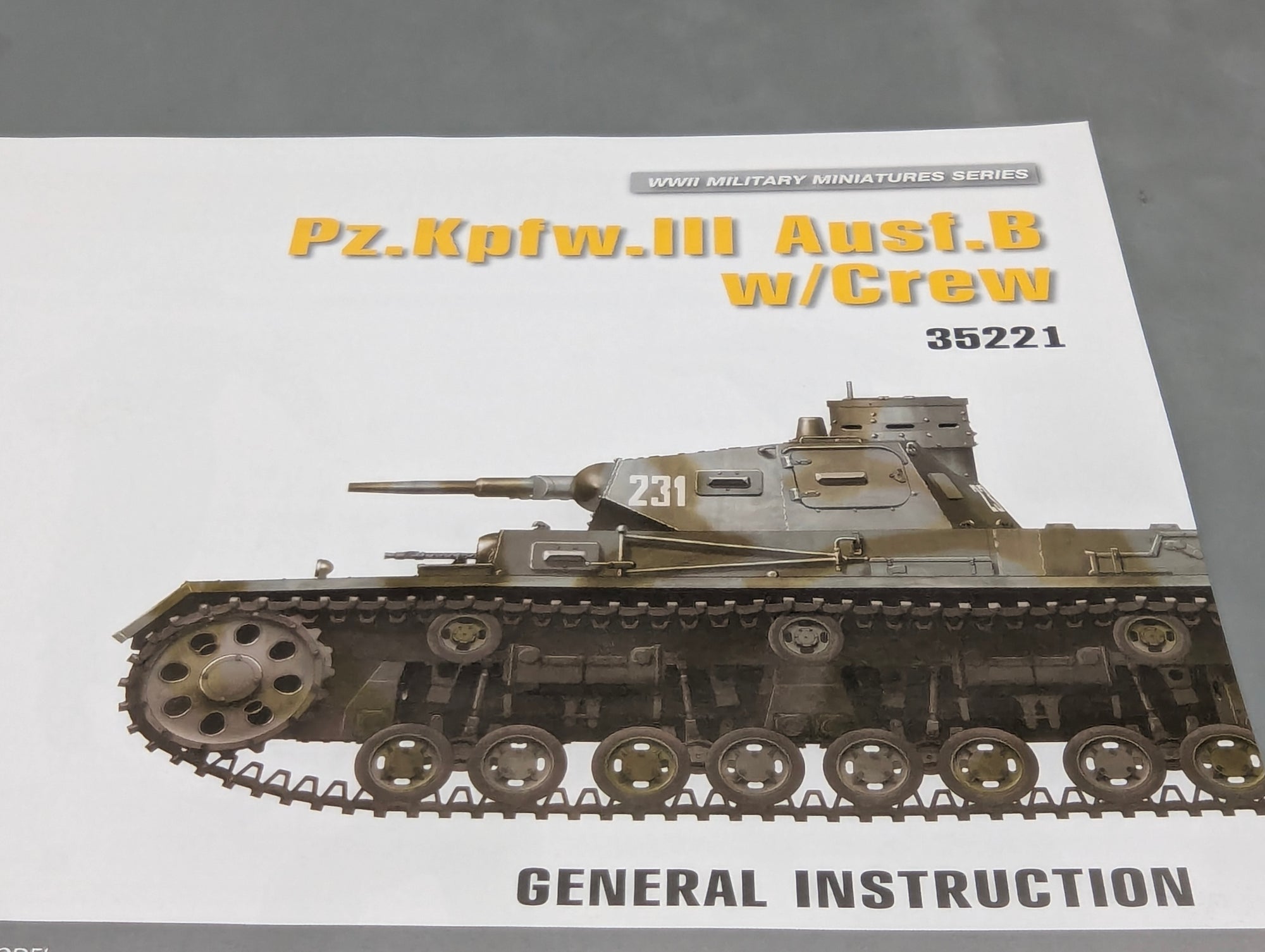 Panzer Modell Bausatz 1:35 MiniArt 35221 Pz.Kpfw.III Ausf.B w/Crew mit OVP