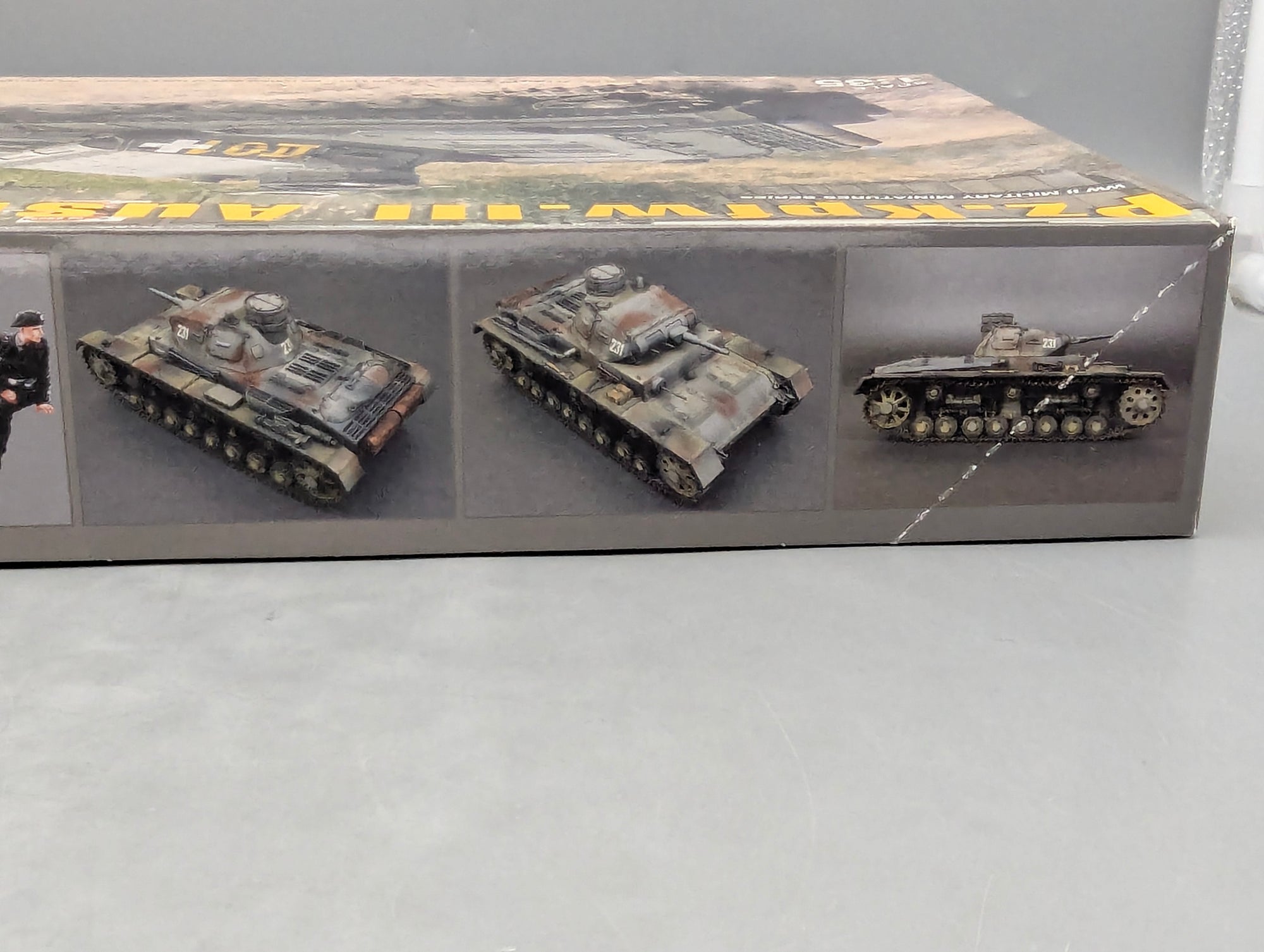 Panzer Modell Bausatz 1:35 MiniArt 35221 Pz.Kpfw.III Ausf.B w/Crew mit OVP