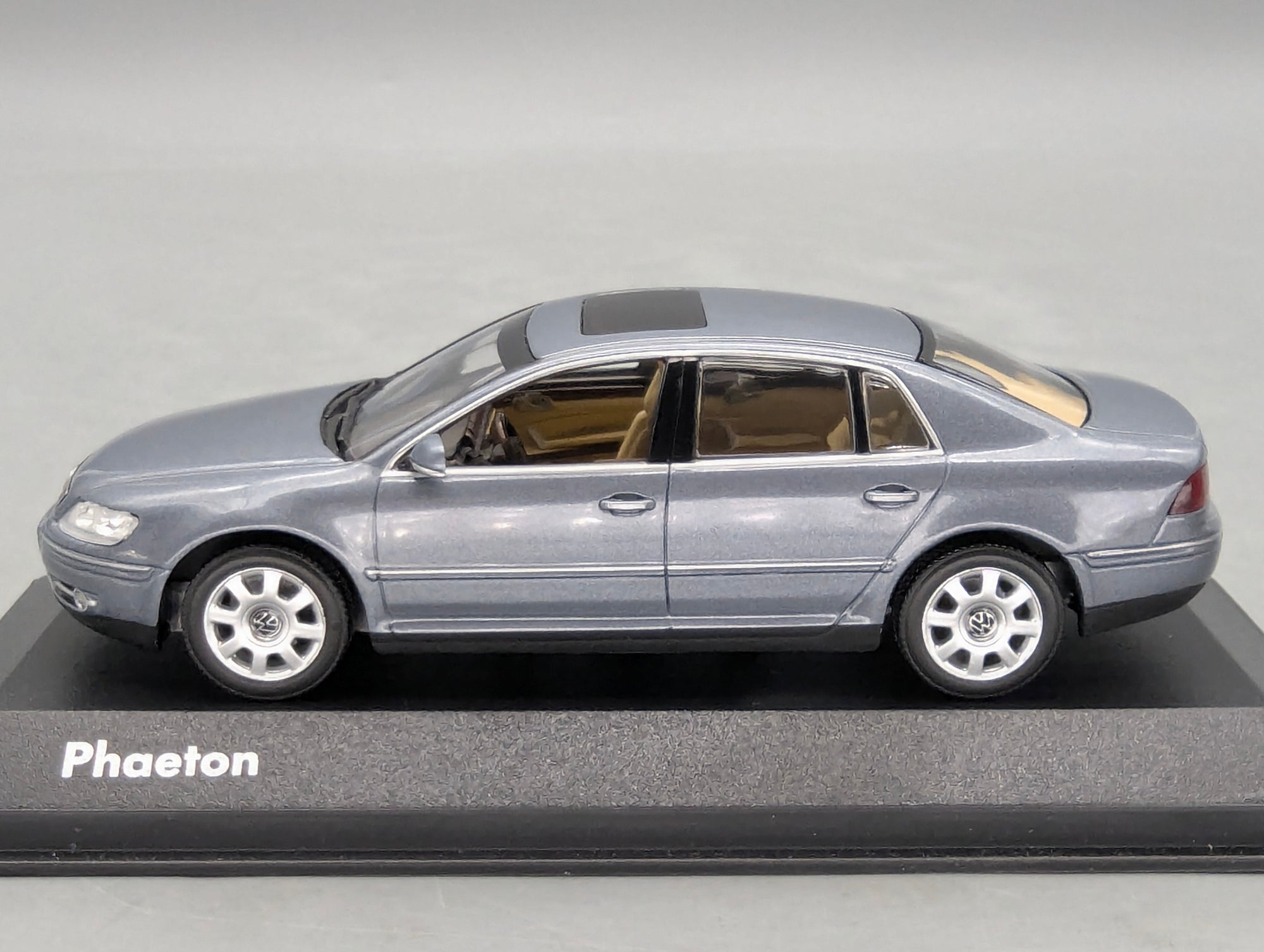 Model Cars 1:43 Minichamps Mercedes Benz SL65 AMG Black Series Silver with original packaging