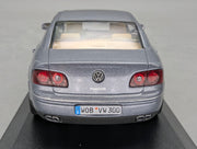 Model Cars 1:43 Minichamps Mercedes Benz SL65 AMG Black Series Silver with original packaging