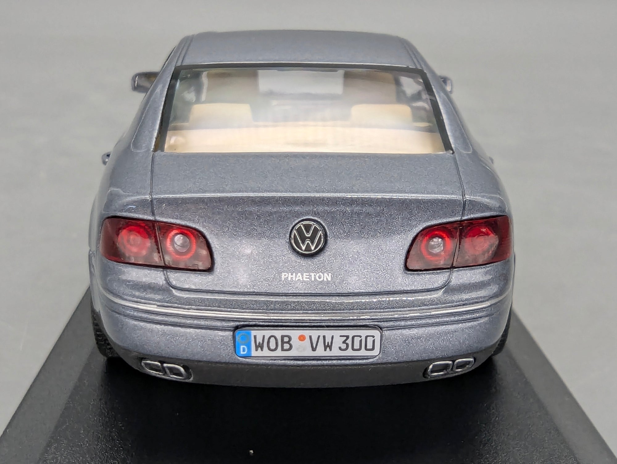 Model Cars 1:43 Minichamps Mercedes Benz SL65 AMG Black Series Silver with original packaging