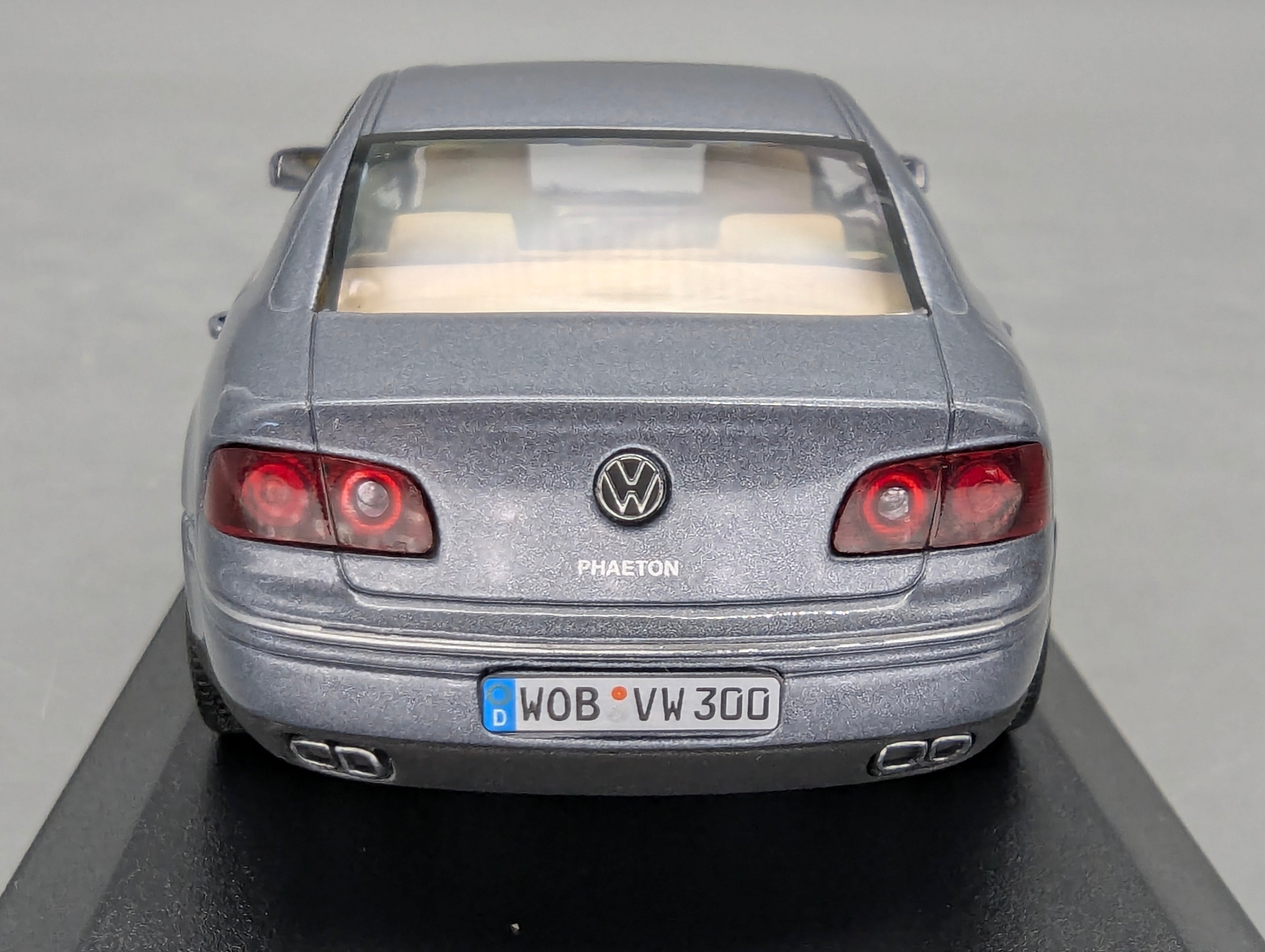 Model Cars 1:43 Minichamps Mercedes Benz SL65 AMG Black Series Silver with original packaging