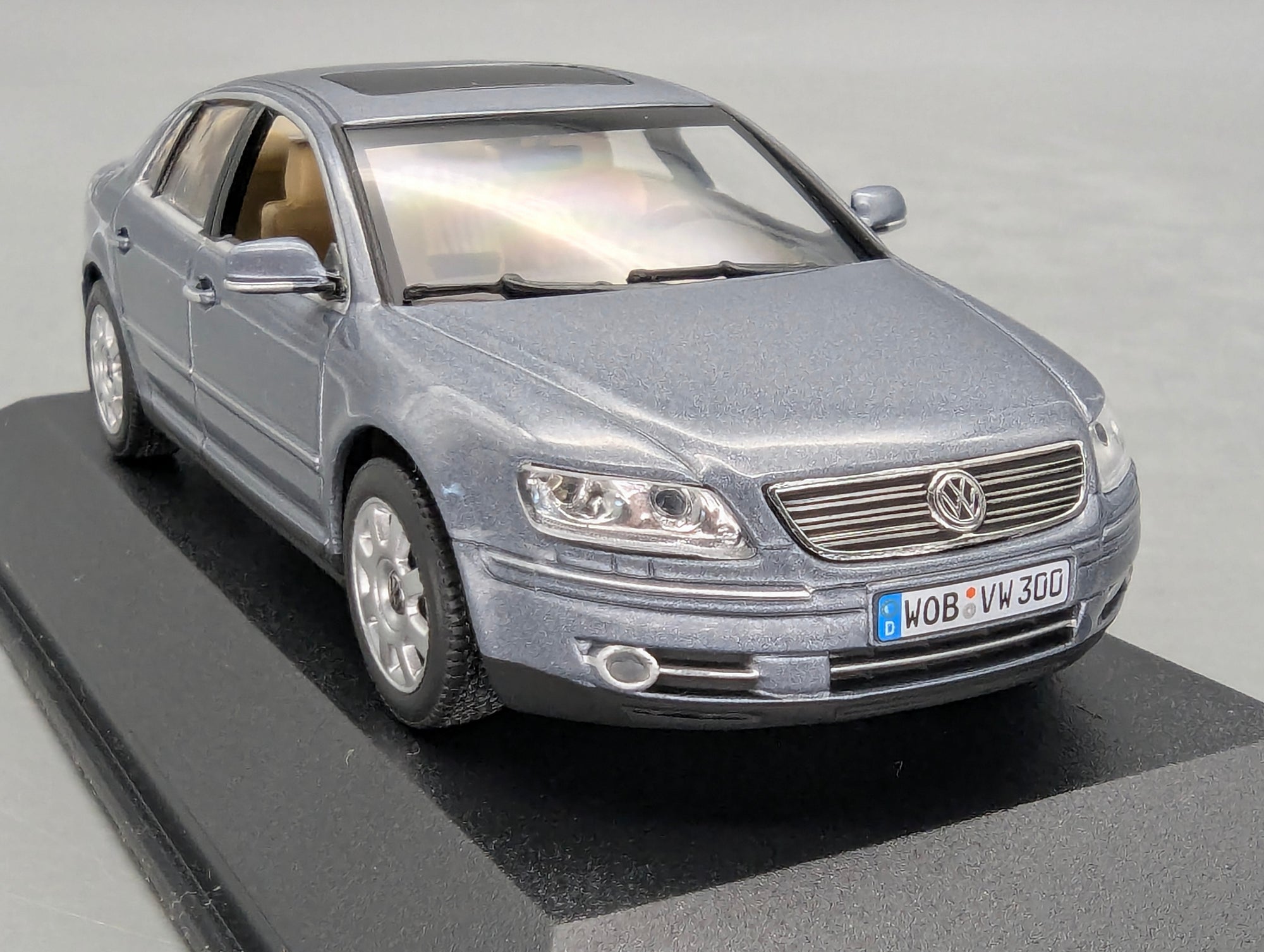 Model Cars 1:43 Minichamps Mercedes Benz SL65 AMG Black Series Silver with original packaging