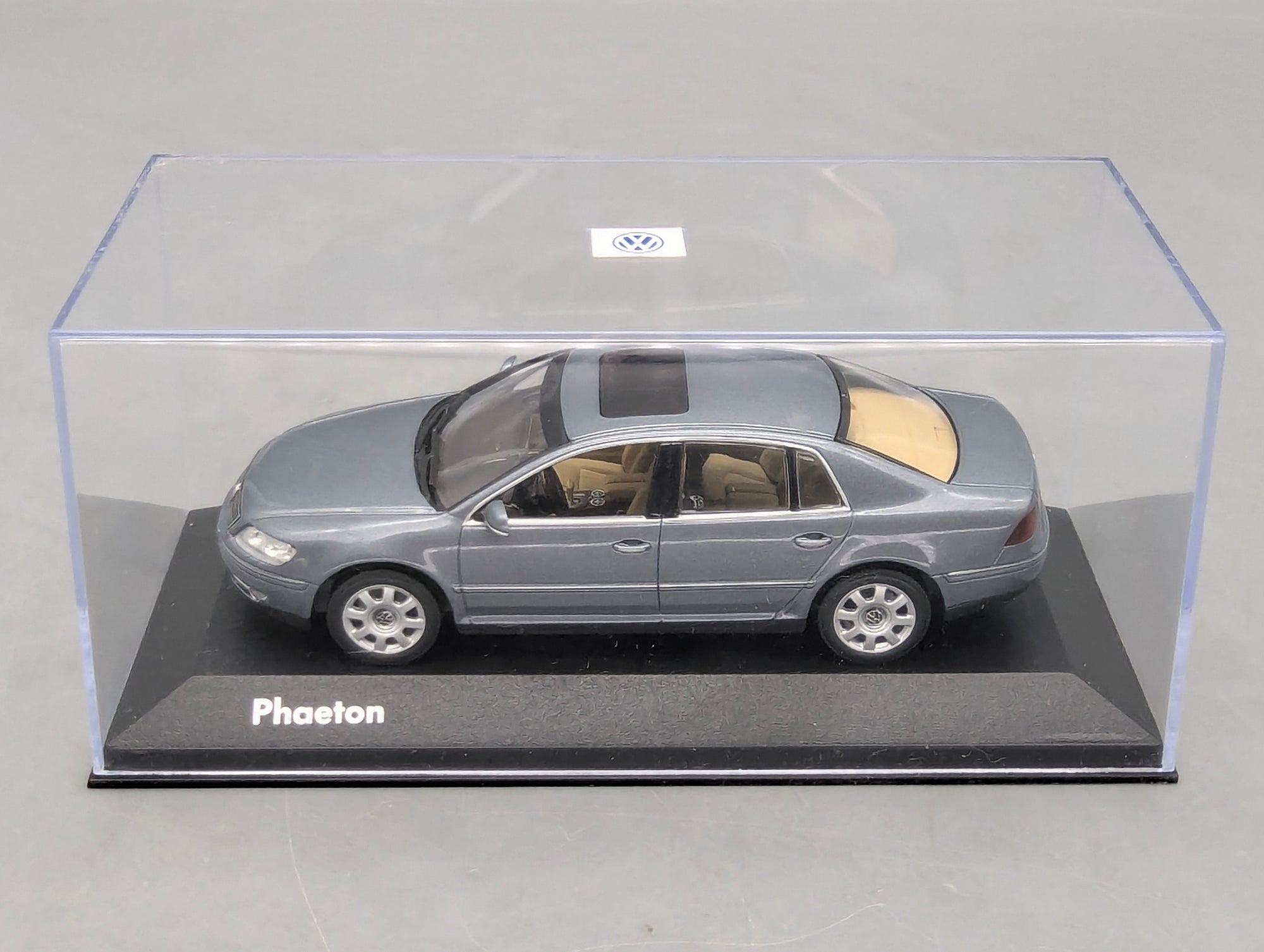 Model Cars 1:43 Minichamps Mercedes Benz SL65 AMG Black Series Silver with original packaging