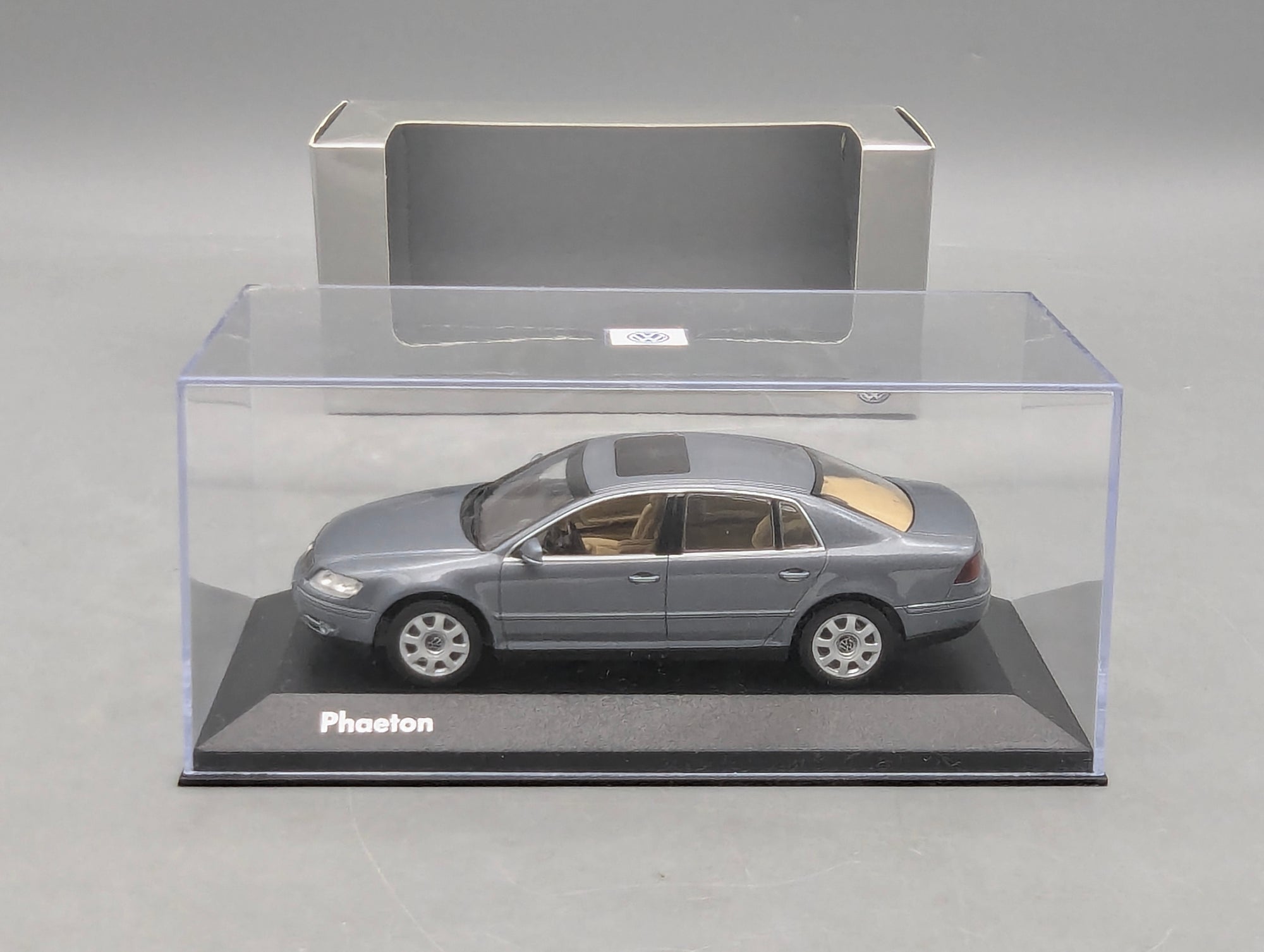 Model Cars 1:43 Minichamps Mercedes Benz SL65 AMG Black Series Silver with original packaging