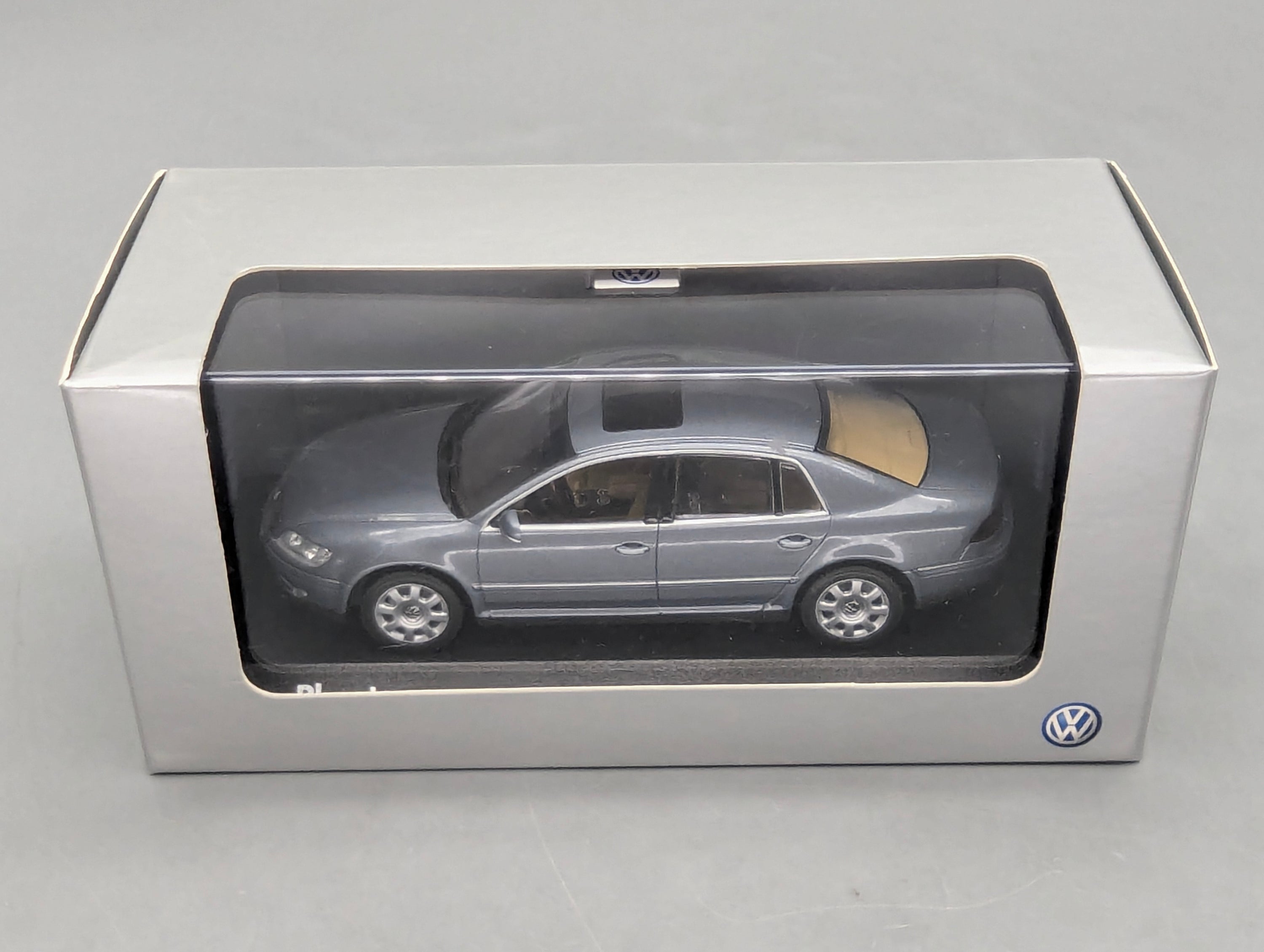 Model Cars 1:43 Minichamps Mercedes Benz SL65 AMG Black Series Silver with original packaging