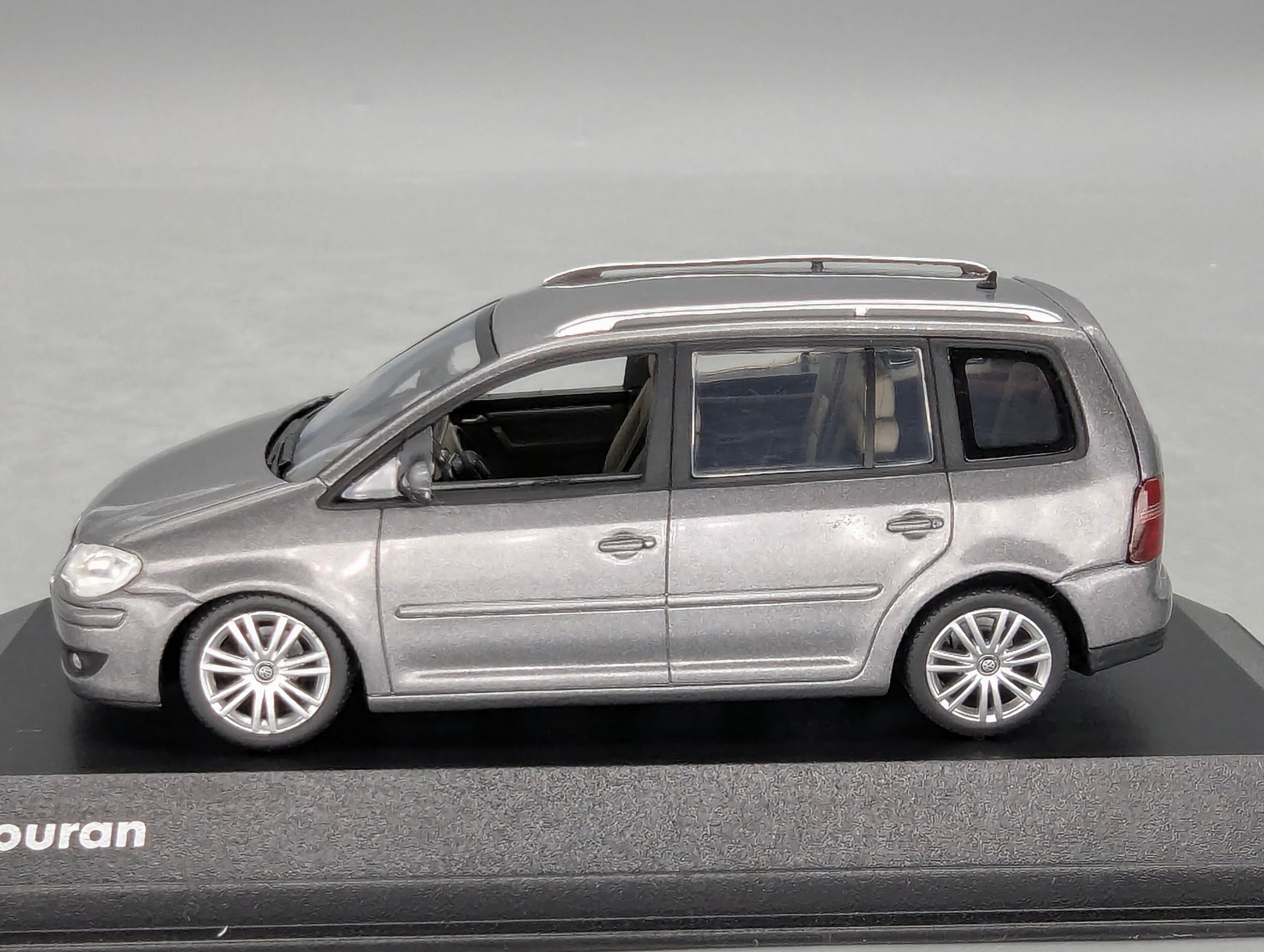 Model Cars 1:43 Minichamps Mercedes Benz SL65 AMG Black Series Silver with original packaging