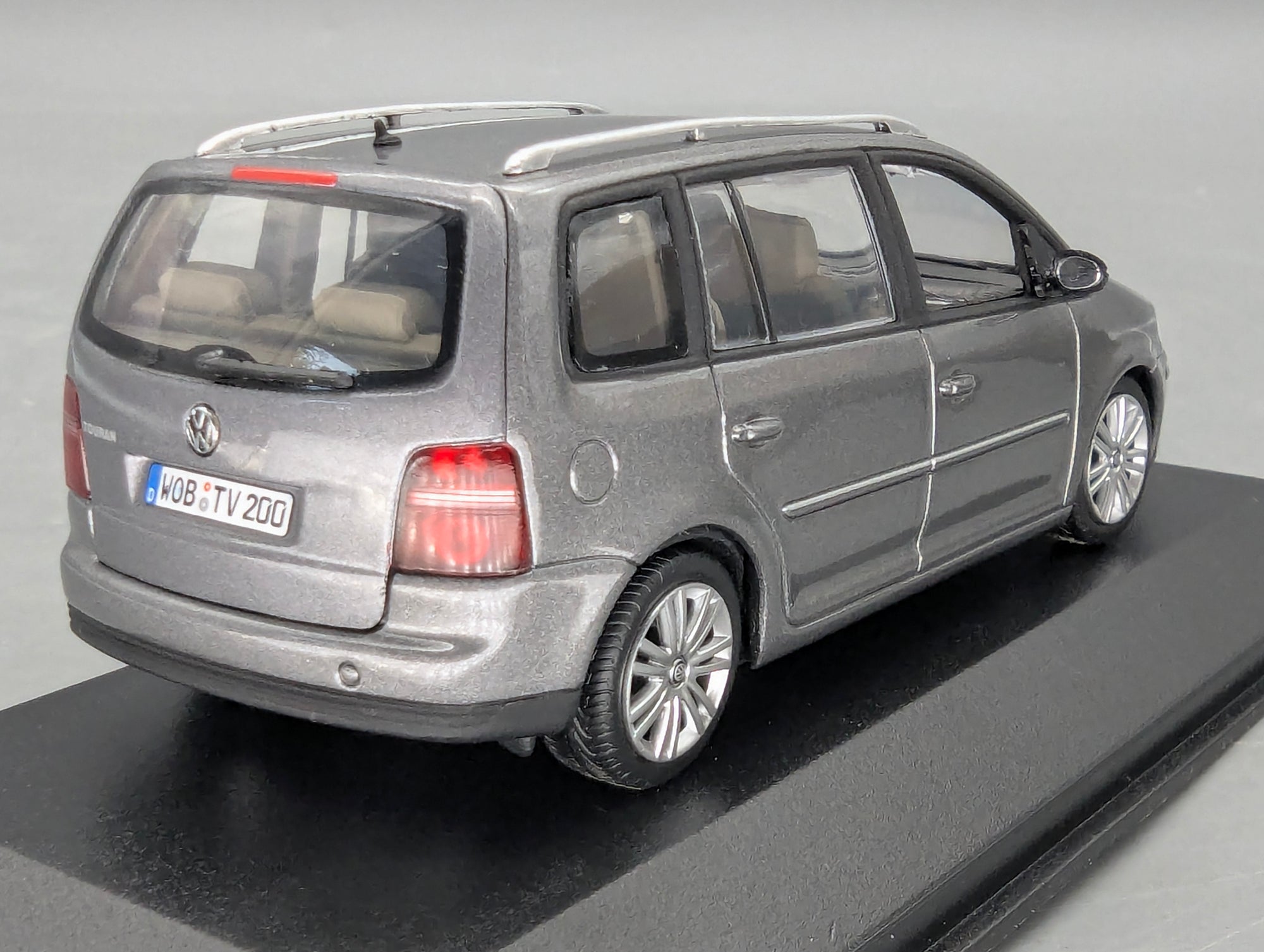 Model Cars 1:43 Minichamps Mercedes Benz SL65 AMG Black Series Silver with original packaging