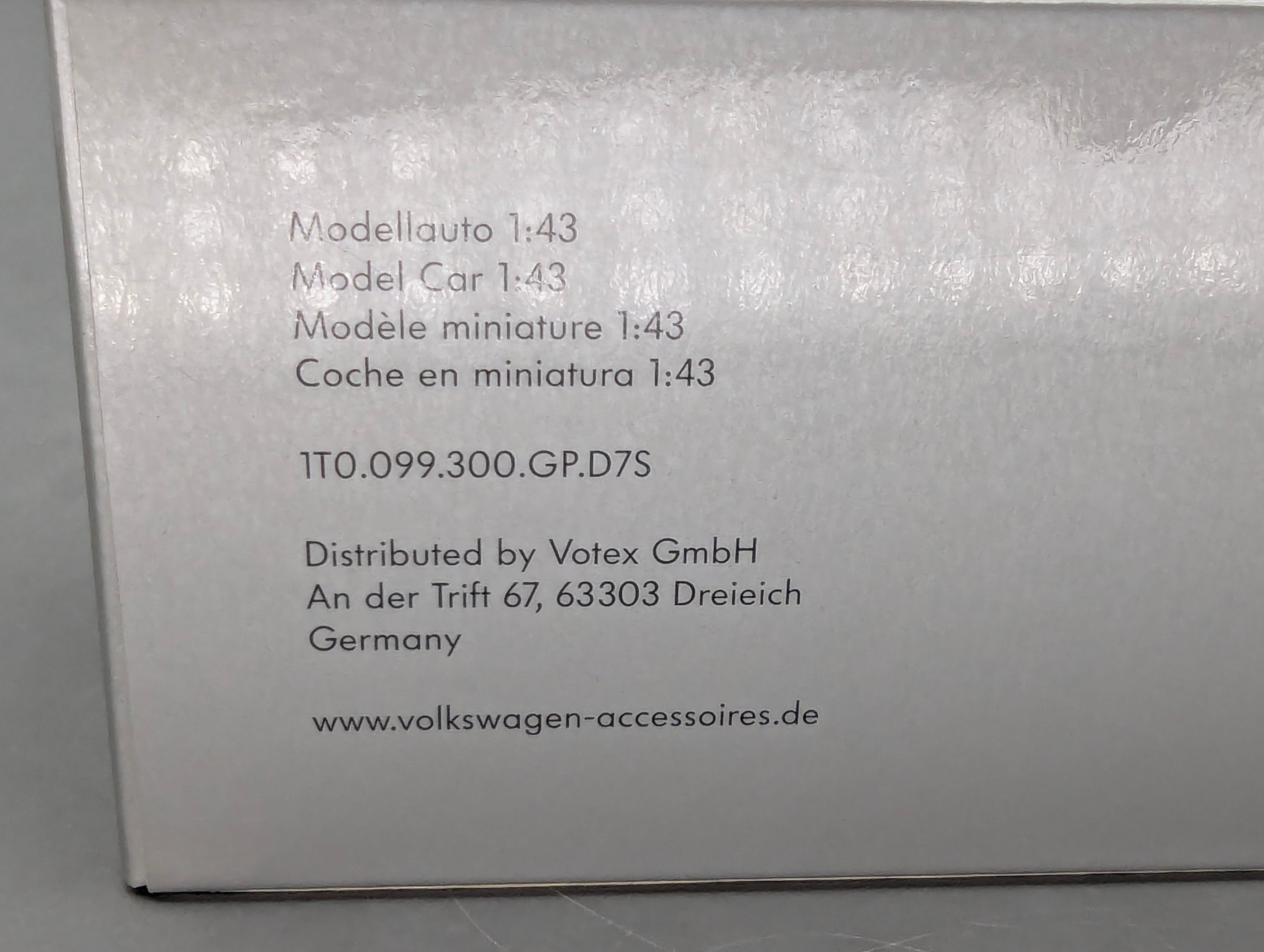 Model Cars 1:43 Minichamps Mercedes Benz SL65 AMG Black Series Silver with original packaging