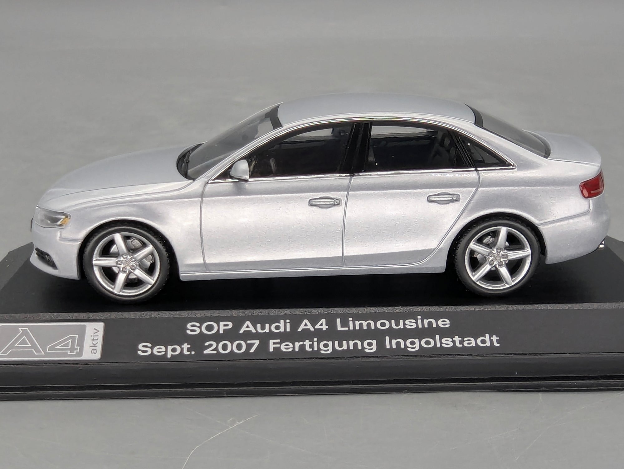 Model Cars 1:43 Minichamps Mercedes Benz SL65 AMG Black Series Silver with original packaging