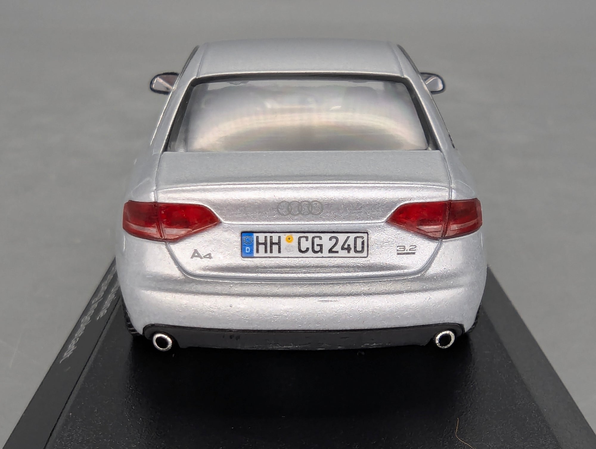 Model Cars 1:43 Minichamps Mercedes Benz SL65 AMG Black Series Silver with original packaging
