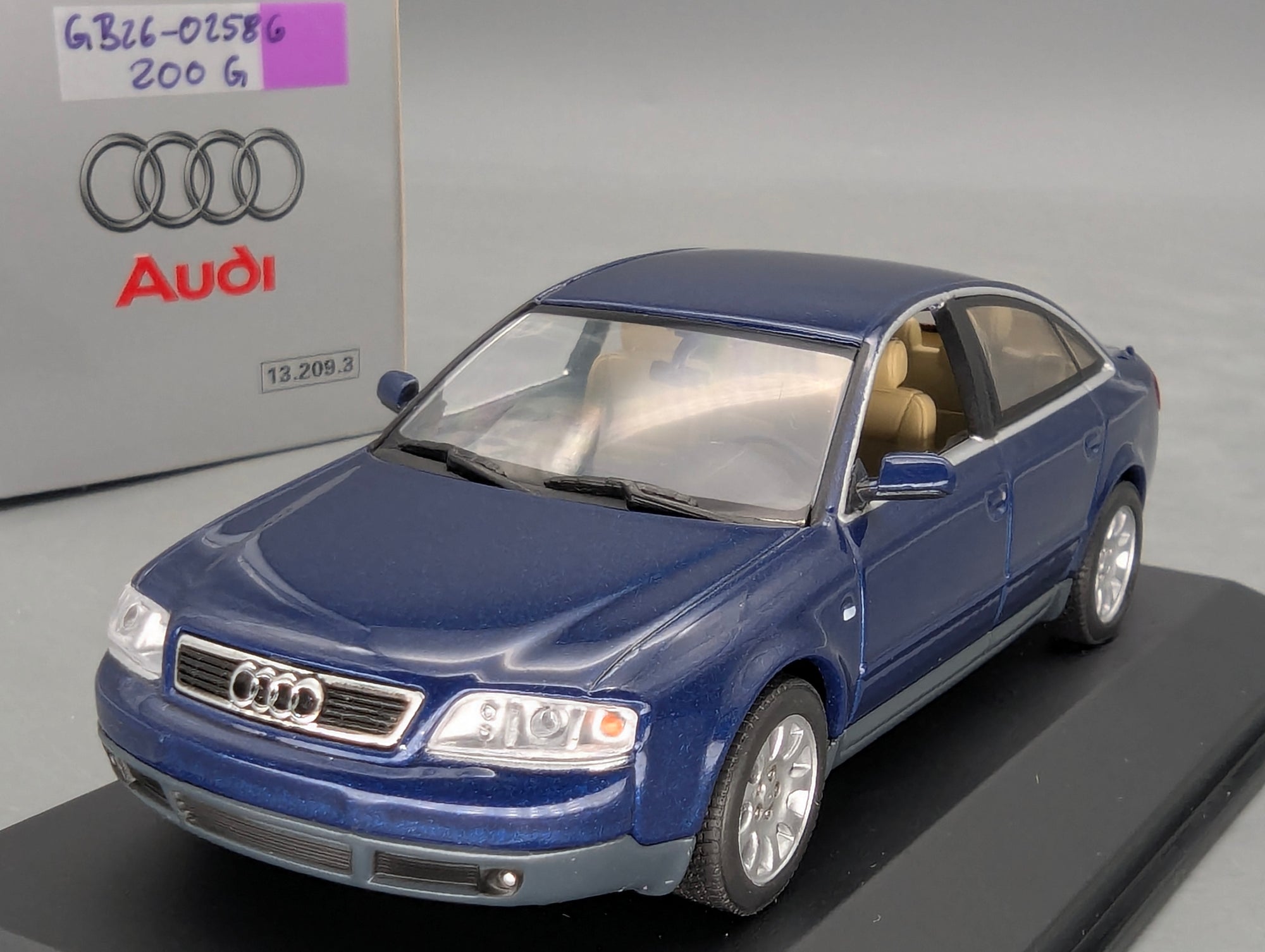 Model Cars 1:43 Minichamps Mercedes Benz SL65 AMG Black Series Silver with original packaging