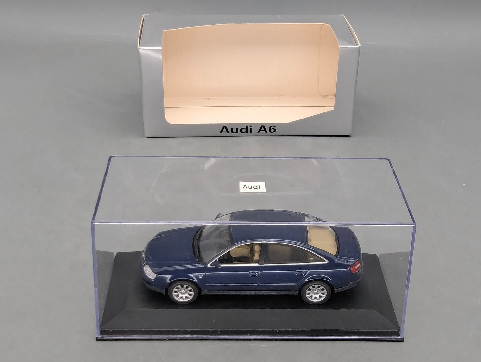 Model Cars 1:43 Minichamps Mercedes Benz SL65 AMG Black Series Silver with original packaging