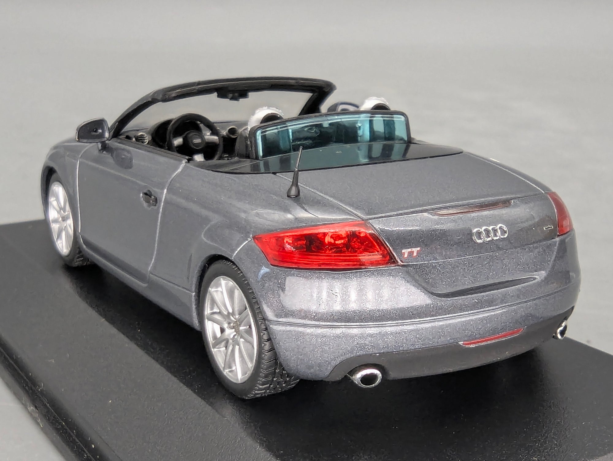 Model Cars 1:43 Minichamps Mercedes Benz SL65 AMG Black Series Silver with original packaging