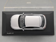 Modellautos 1:43 Minichamps Audi A1 Eissilber Metallic mit Dealer OVP