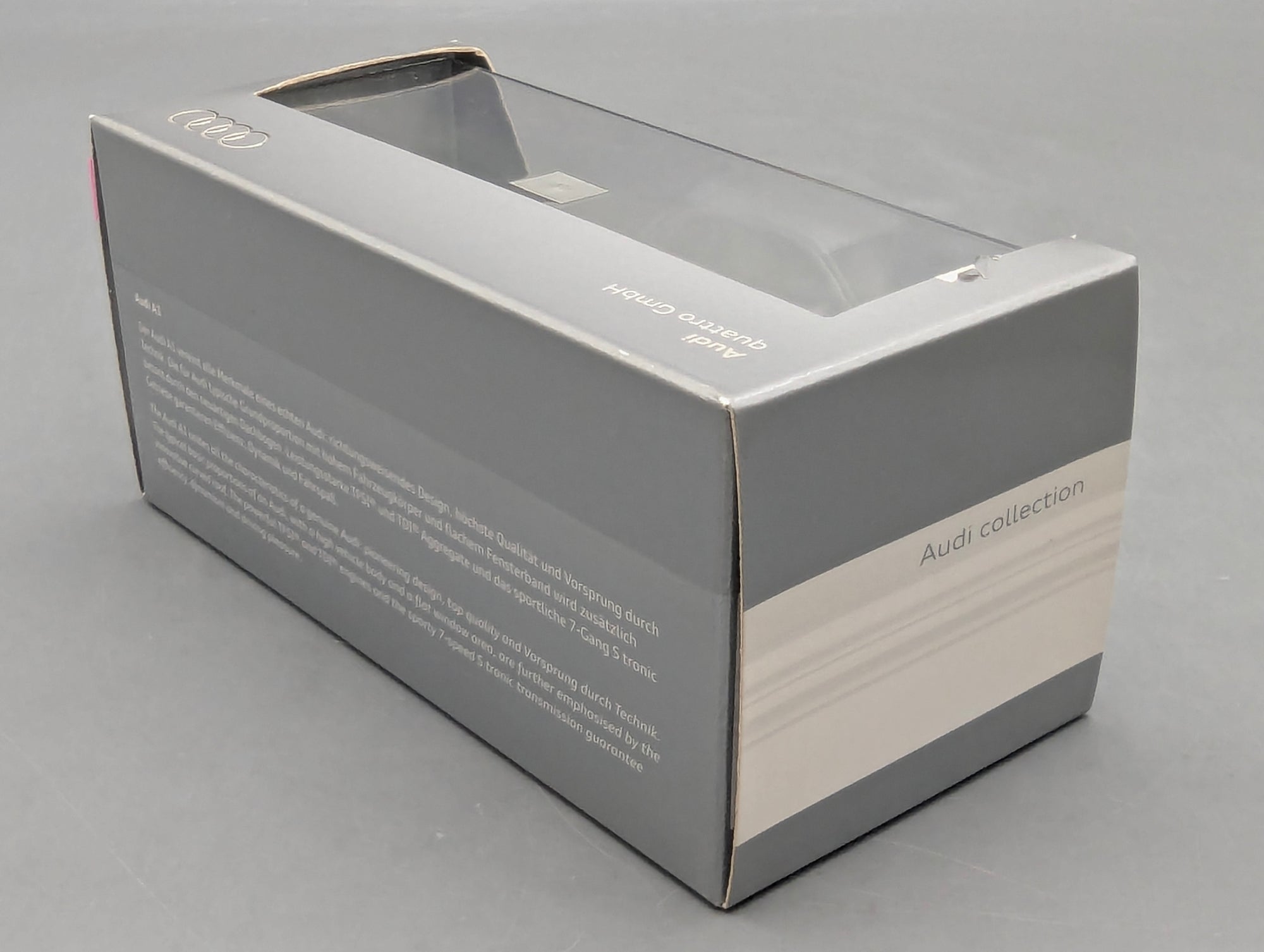 Modellautos 1:43 Minichamps Audi A1 Eissilber Metallic mit Dealer OVP