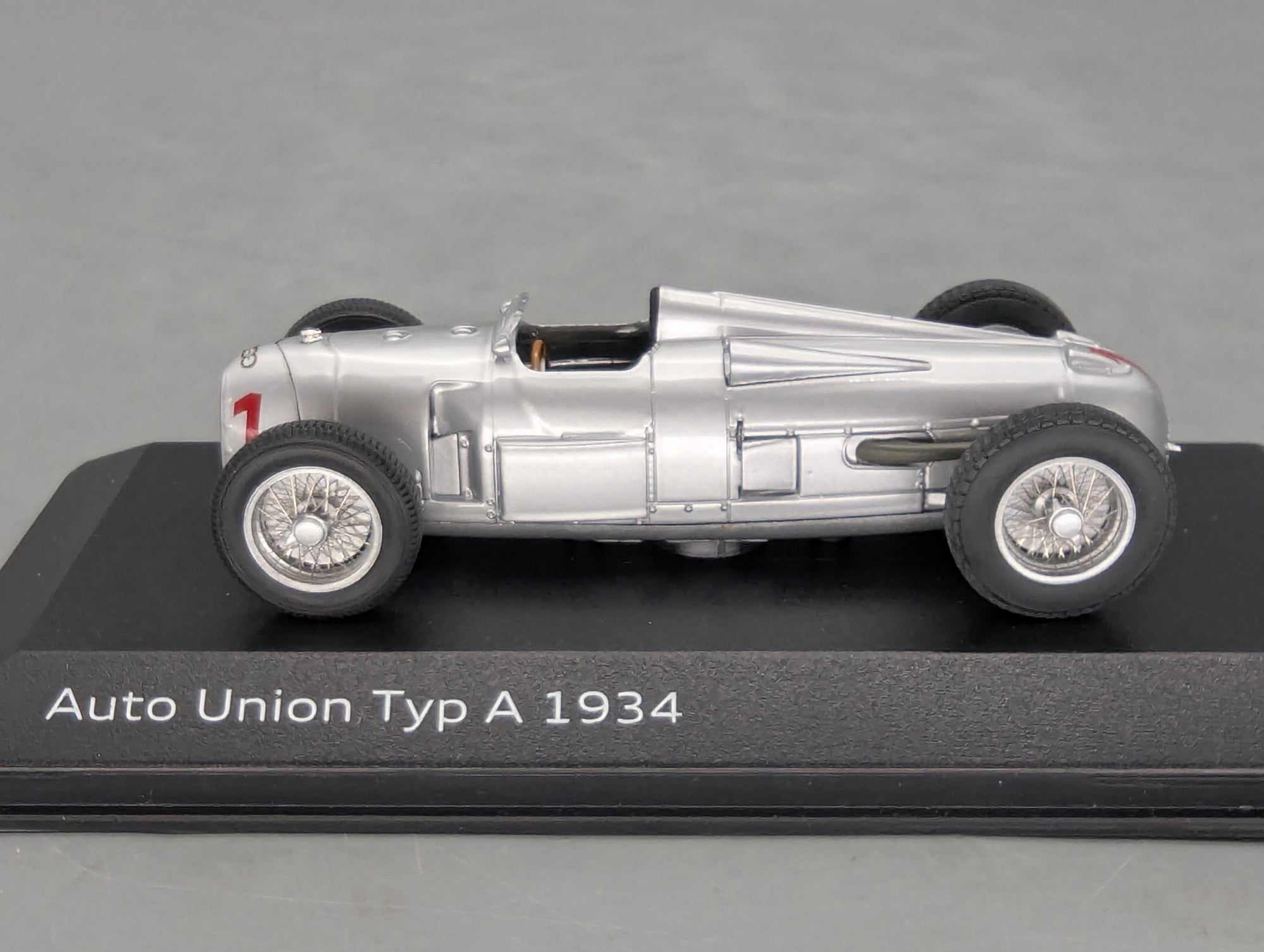 Modellautos 1:43 Minichamps Audi Auto Union Typ A 1934 Silber mit Dealer OVP