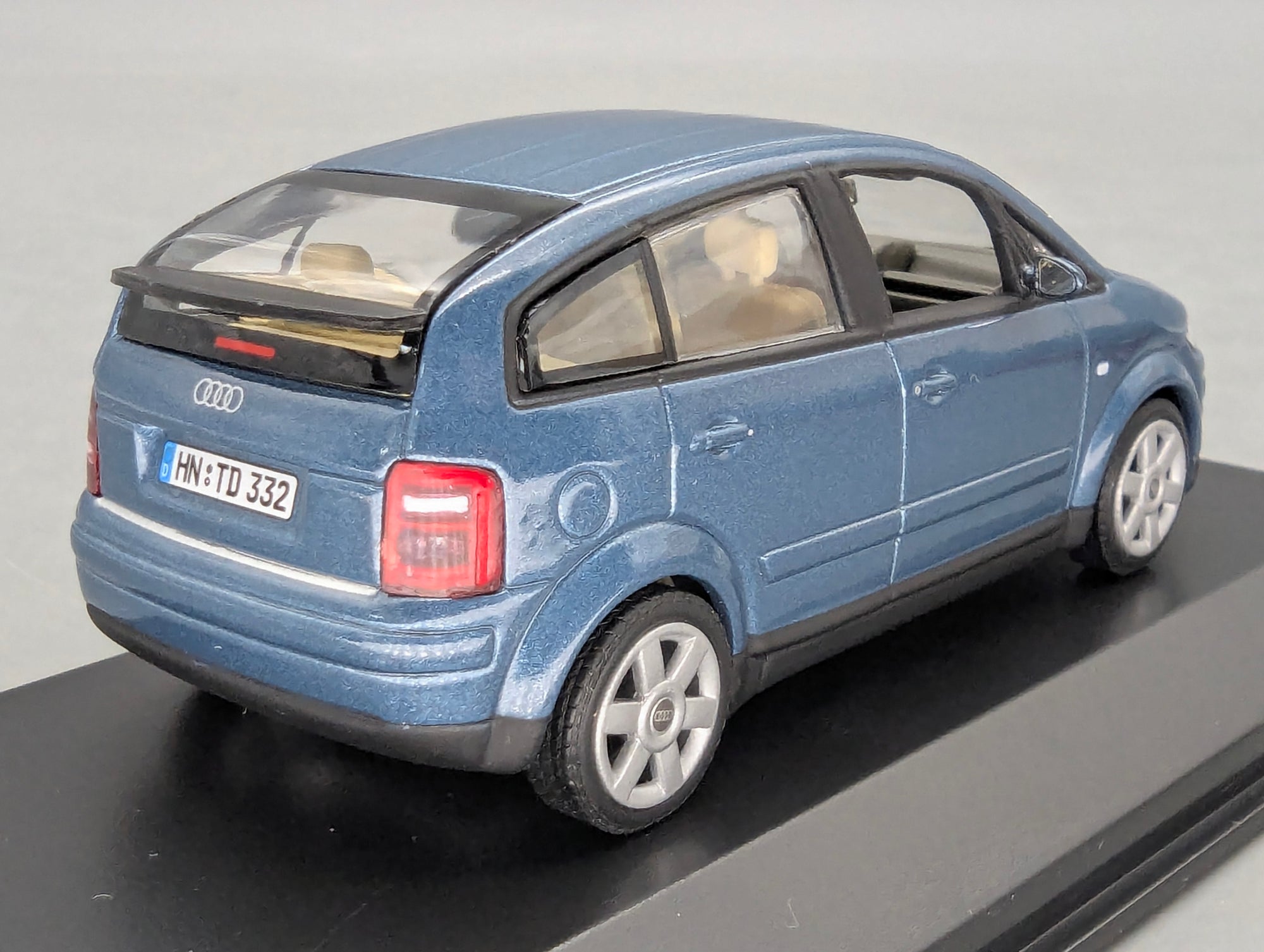 Model Cars 1:43 Minichamps Mercedes Benz SL65 AMG Black Series Silver with original packaging