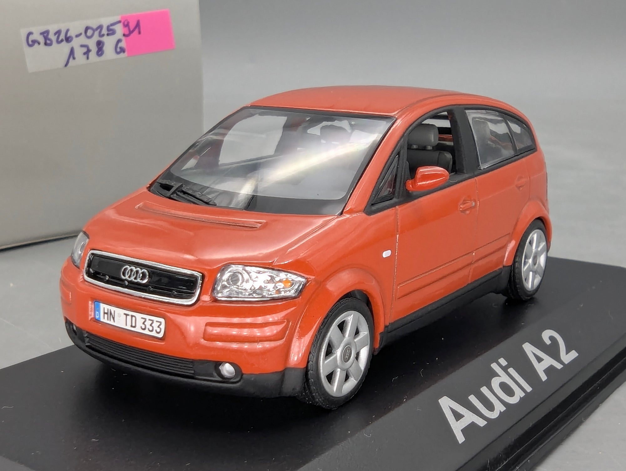 Modellautos 1:43 Minichamps Audi A2 Jaipurrot mit Dealer OVP