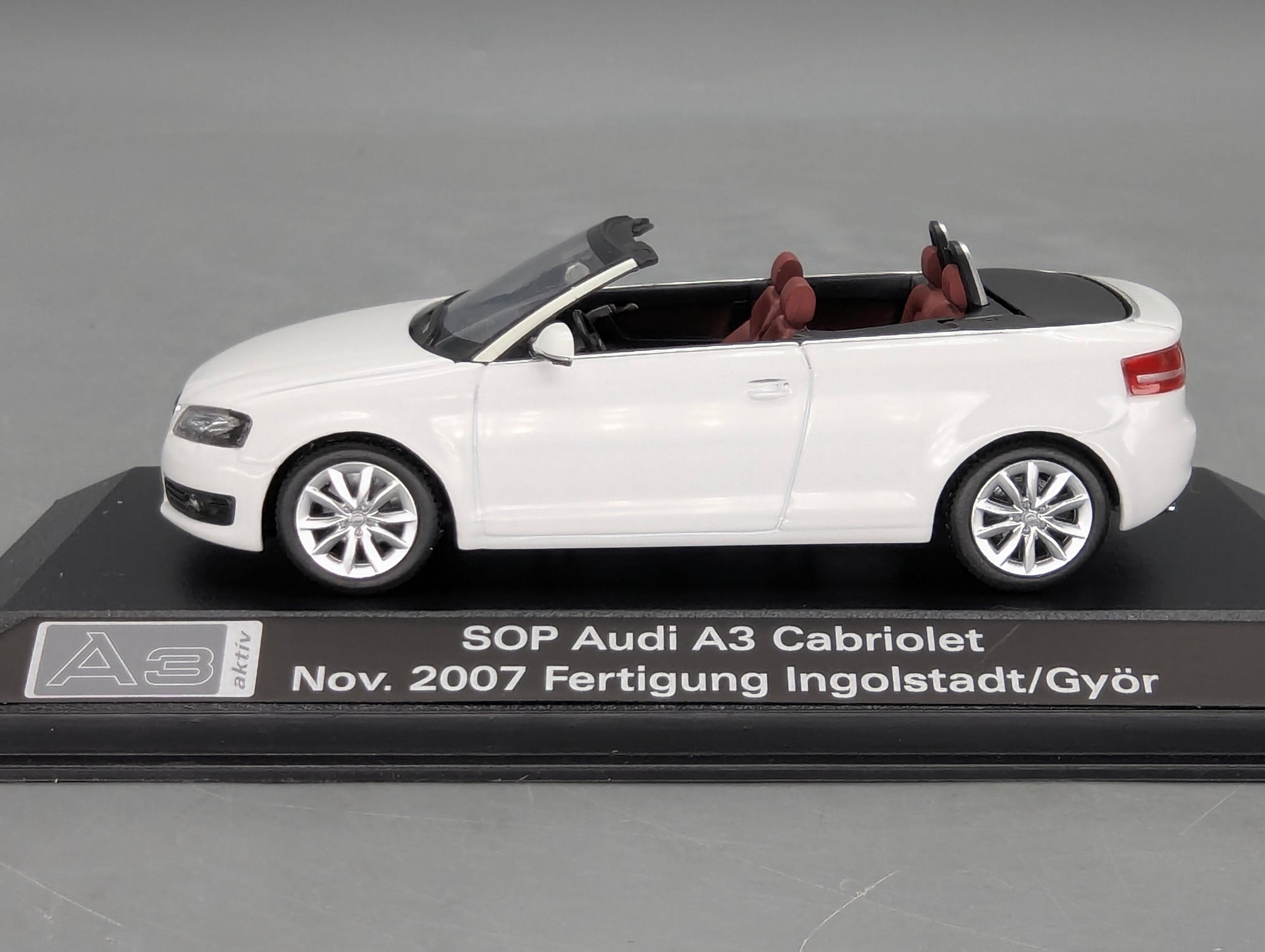 Modellautos 1:43 Minichamps Audi A3 Cabriolet 2007 Weiiß mit Dealer OVP