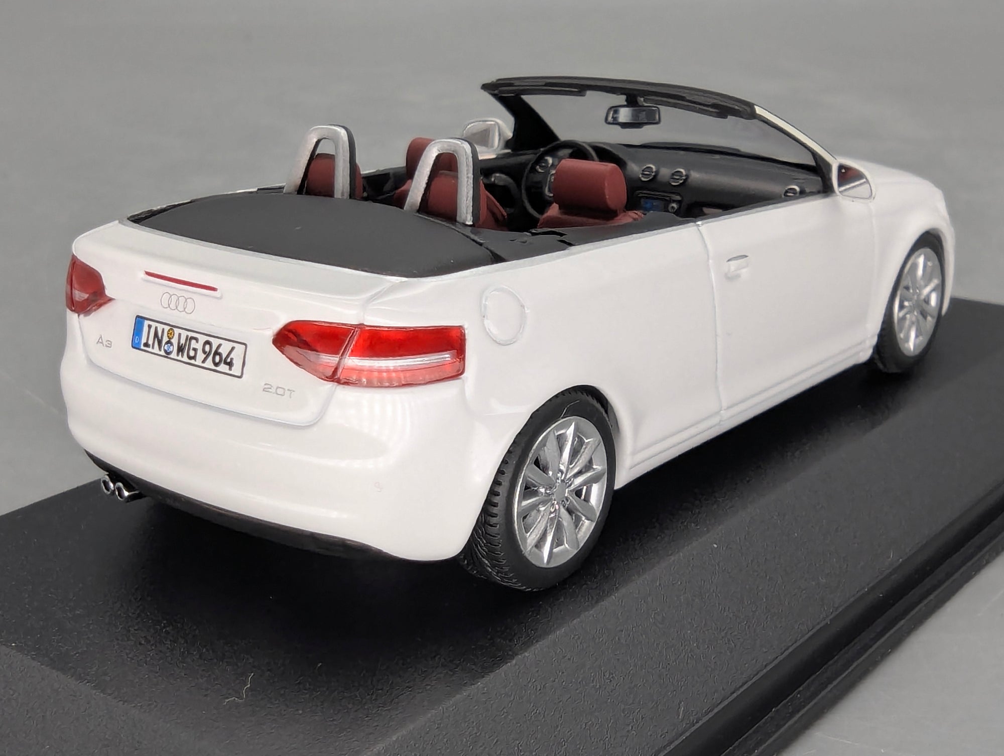 Modellautos 1:43 Minichamps Audi A3 Cabriolet 2007 Weiiß mit Dealer OVP