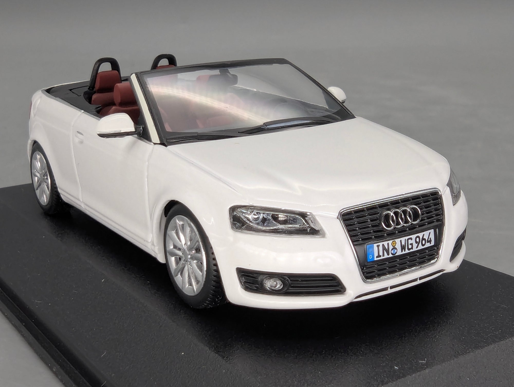 Modellautos 1:43 Minichamps Audi A3 Cabriolet 2007 Weiiß mit Dealer OVP