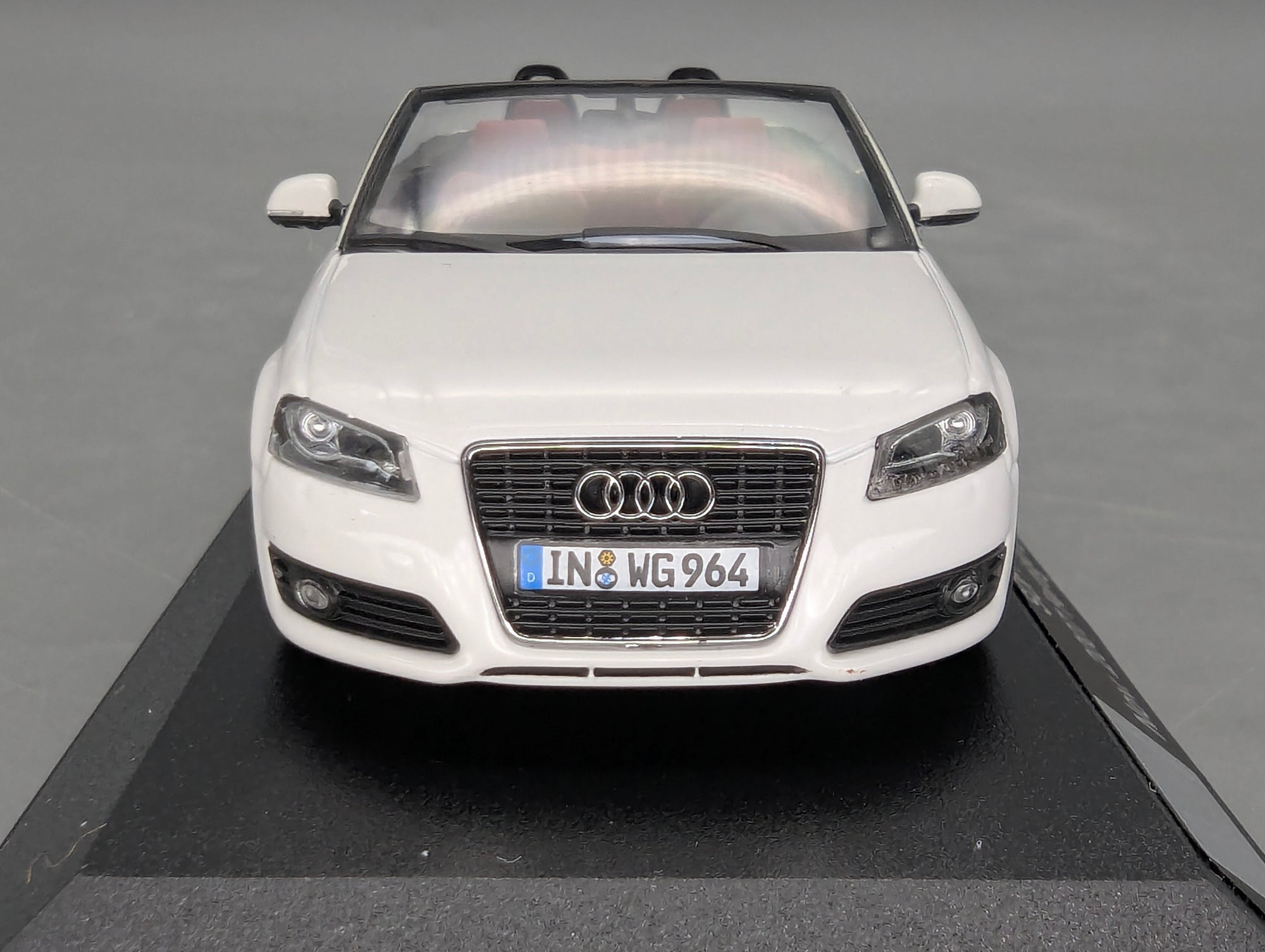 Modellautos 1:43 Minichamps Audi A3 Cabriolet 2007 Weiiß mit Dealer OVP