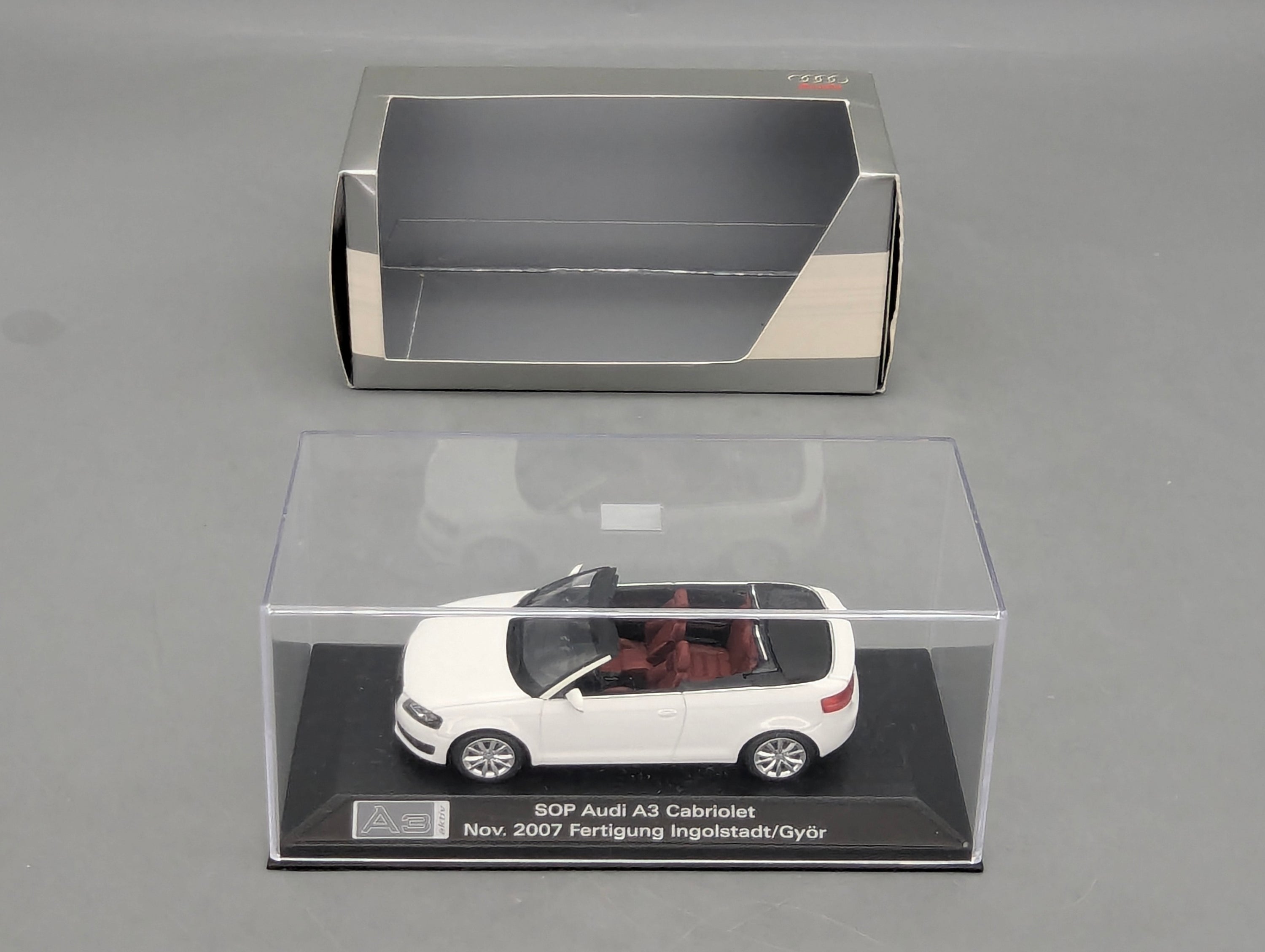 Modellautos 1:43 Minichamps Audi A3 Cabriolet 2007 Weiiß mit Dealer OVP