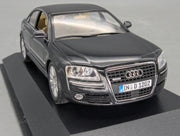 Modellautos 1:43 Minichamps Audi A8 Phantomschwarz Schwarz mit Dealer OVP