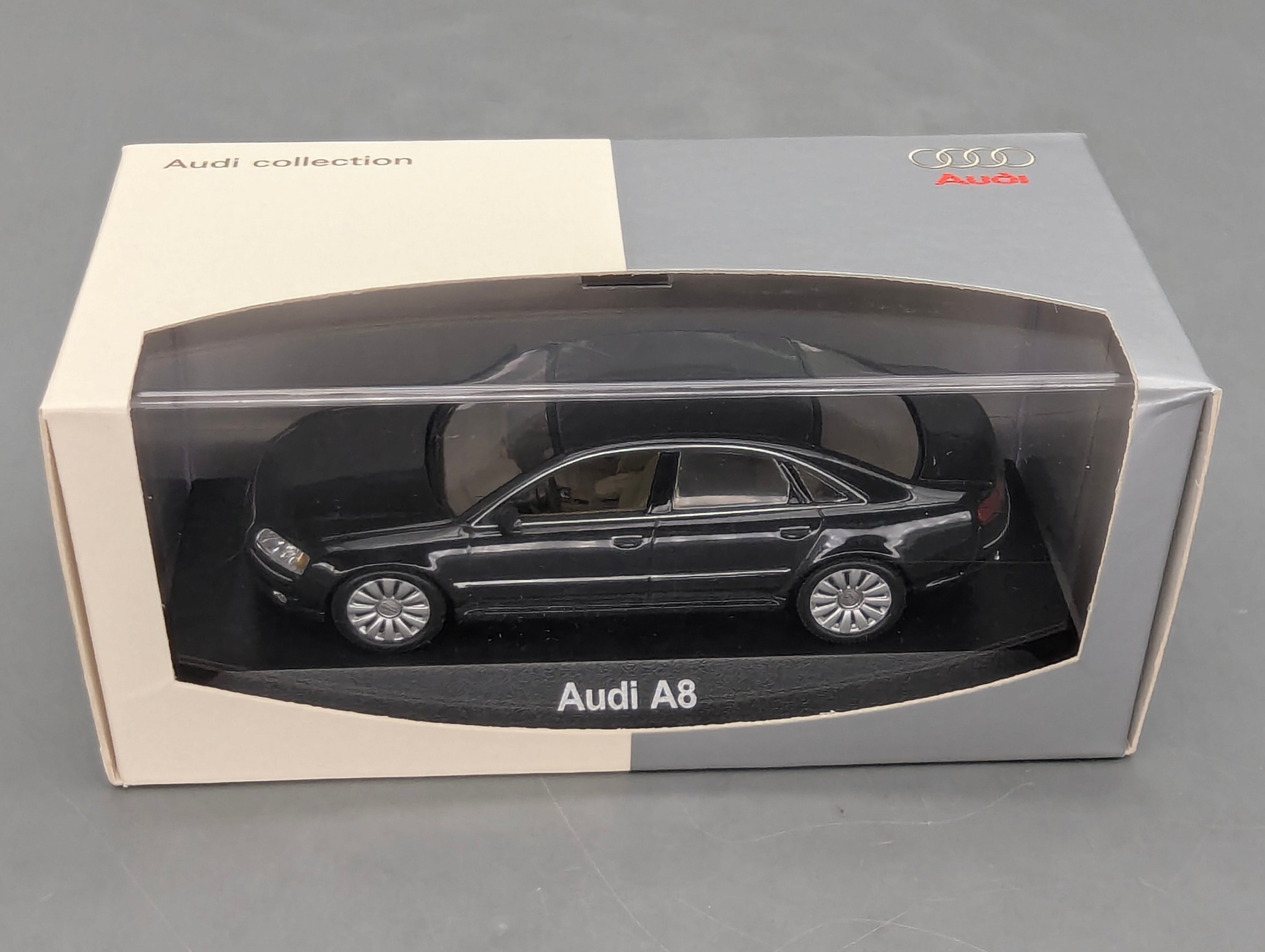 Modellautos 1:43 Minichamps Audi A8 Phantomschwarz Schwarz mit Dealer OVP