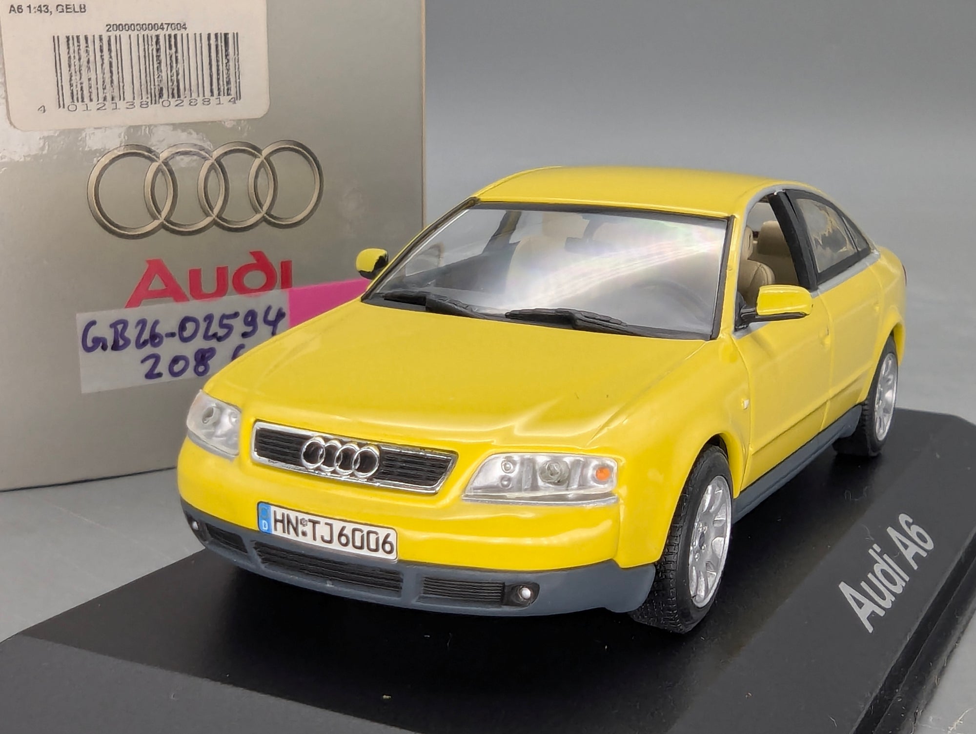 Model Cars 1:43 Minichamps Mercedes Benz SL65 AMG Black Series Silver with original packaging