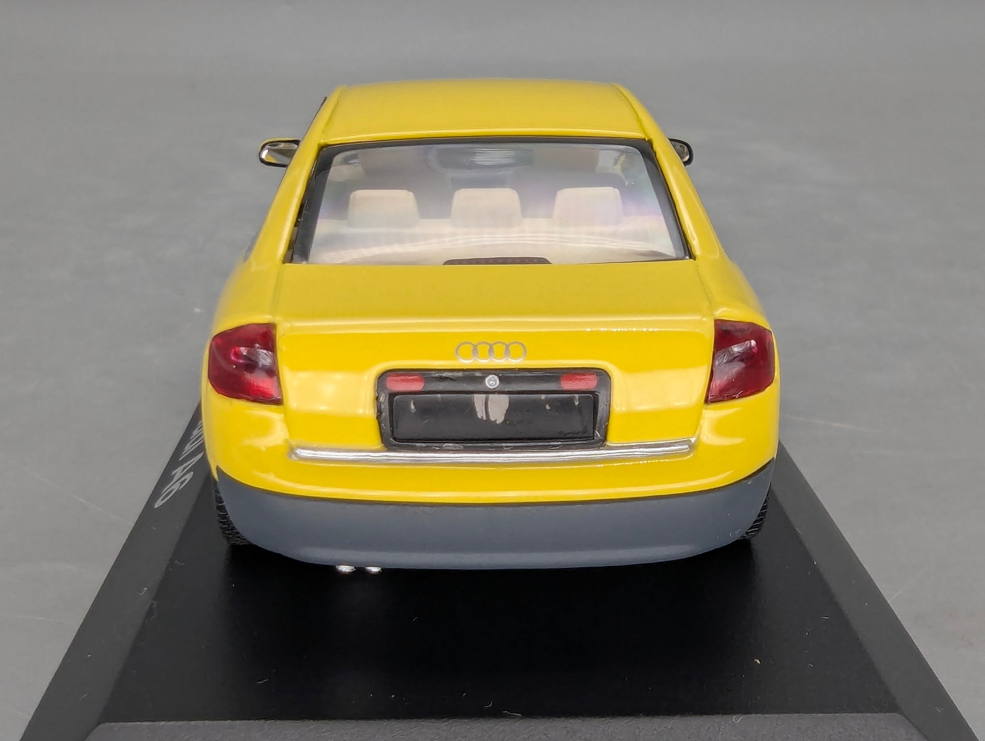 Model Cars 1:43 Minichamps Mercedes Benz SL65 AMG Black Series Silver with original packaging