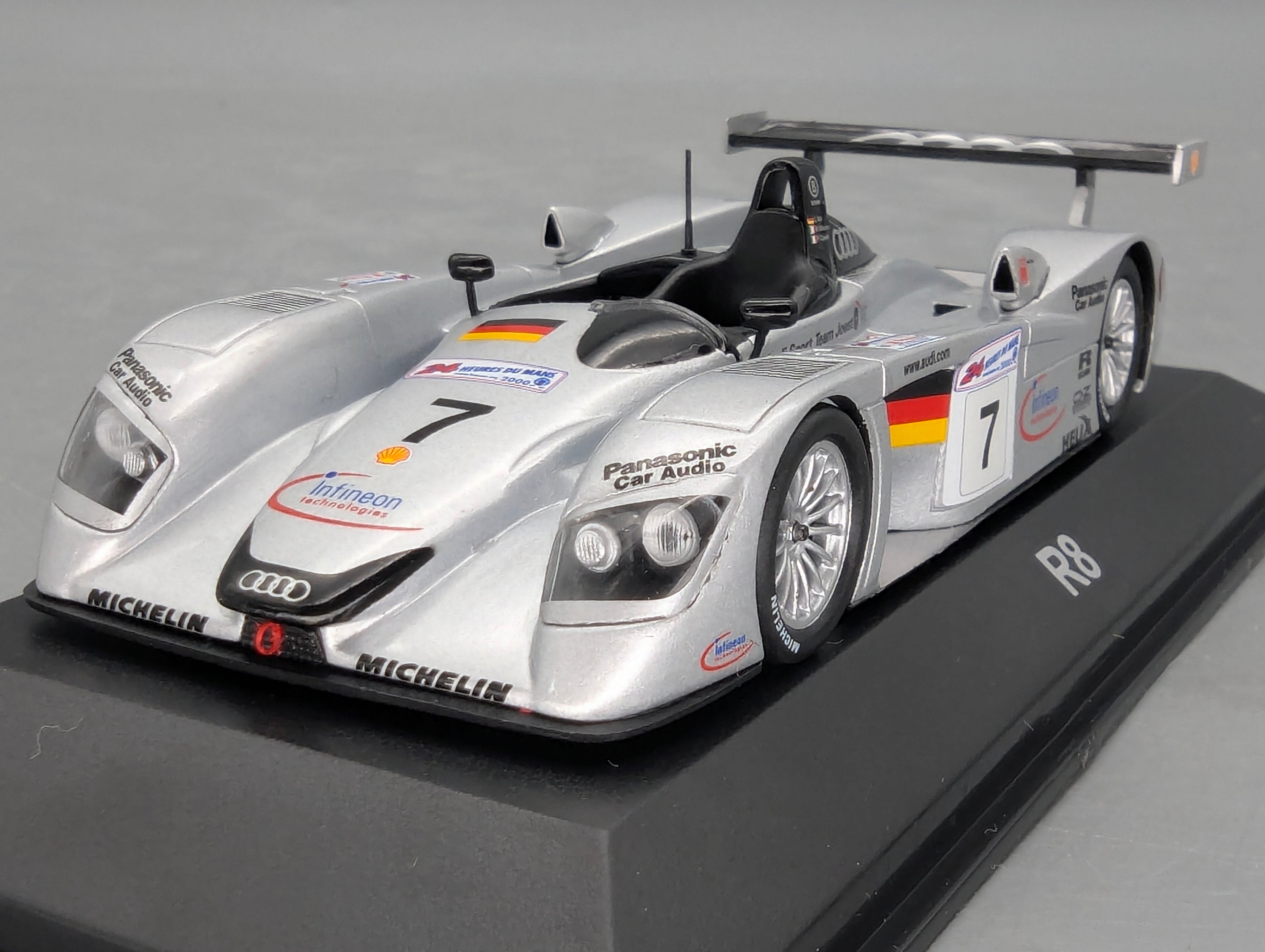 Modellautos 1:43 Minichamps Audi R8 24h Le Mans 2000 Silber #7 mit Dealer OVP