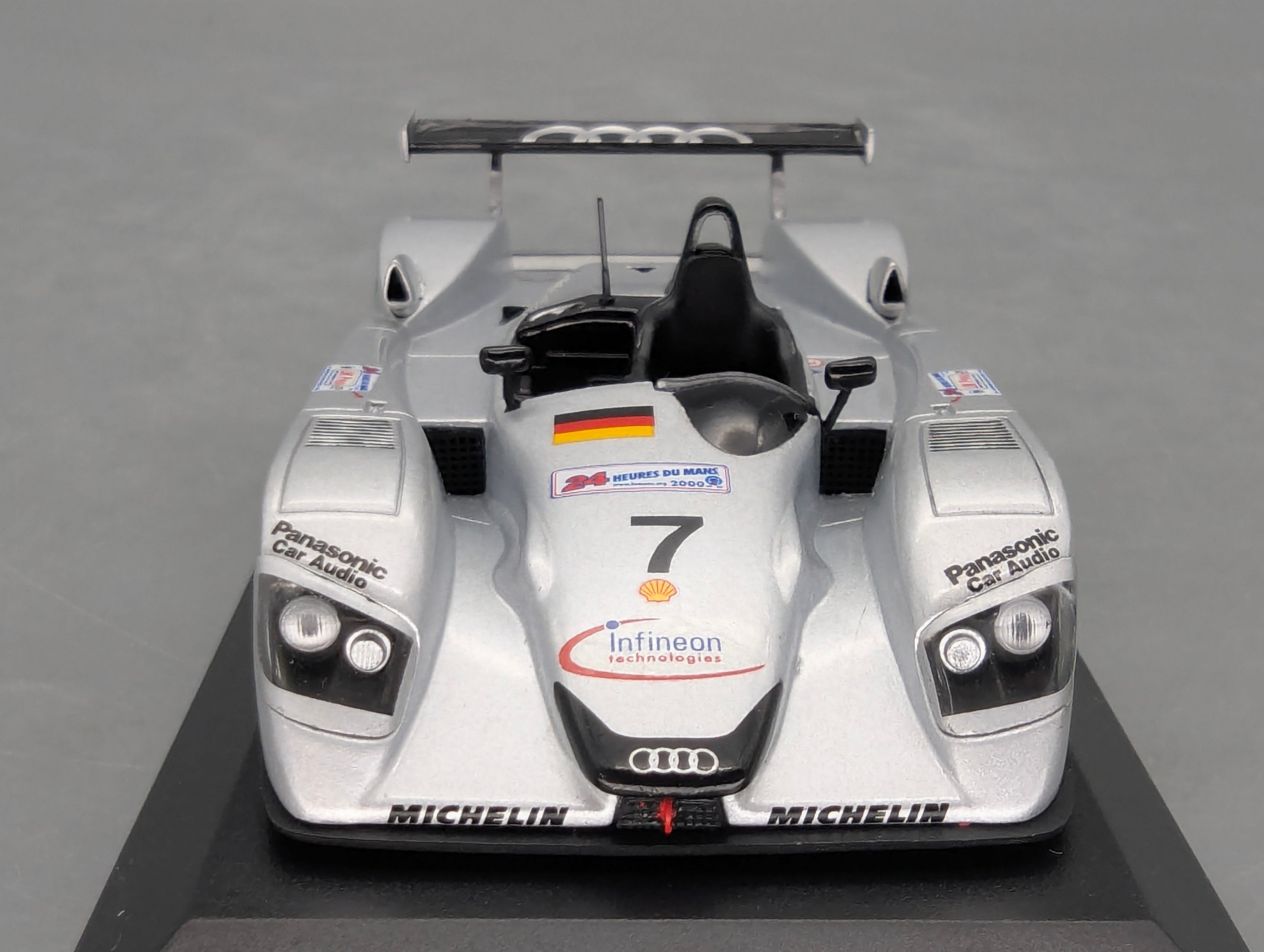 Modellautos 1:43 Minichamps Audi R8 24h Le Mans 2000 Silber #7 mit Dealer OVP