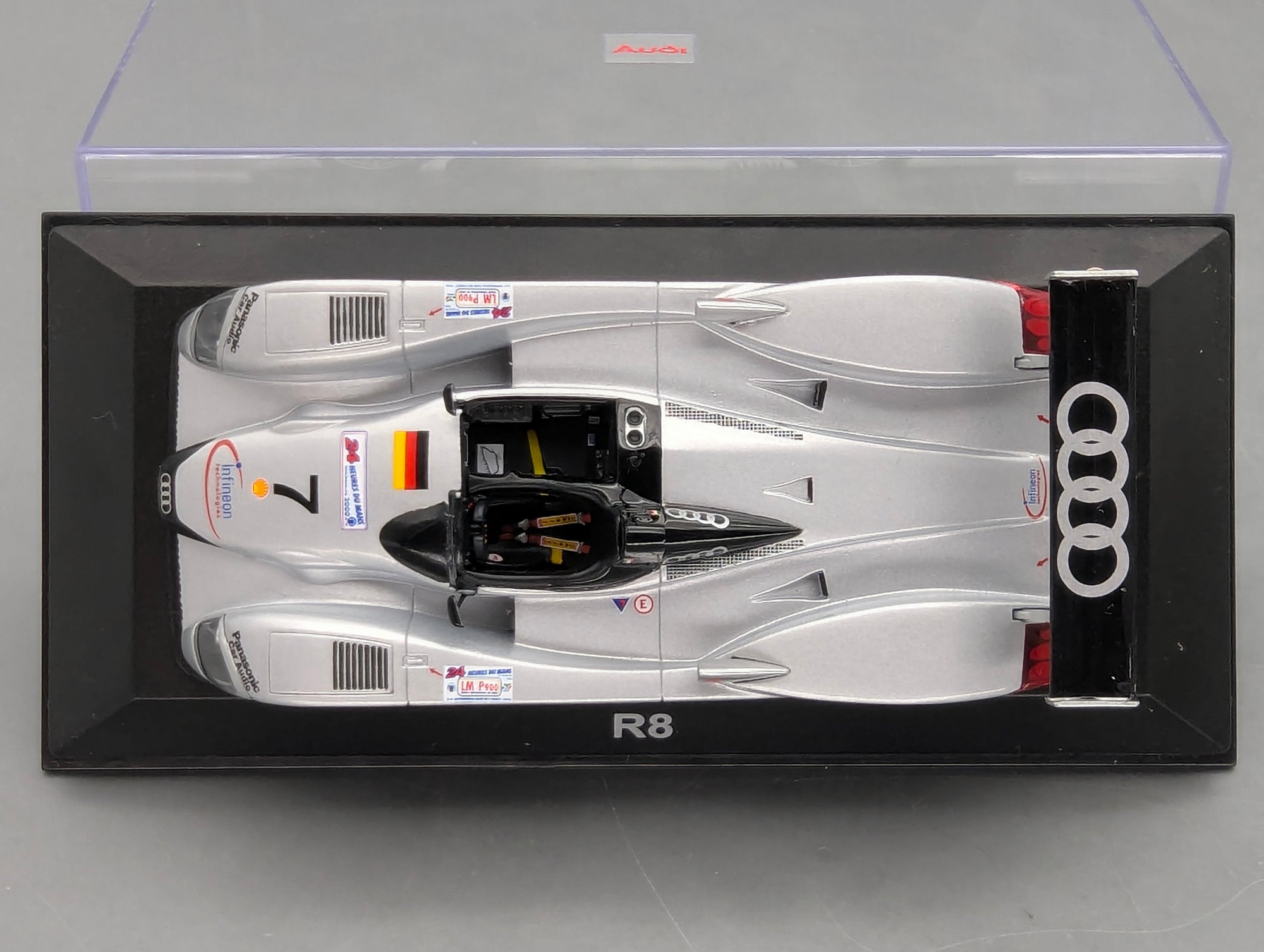Modellautos 1:43 Minichamps Audi R8 24h Le Mans 2000 Silber #7 mit Dealer OVP