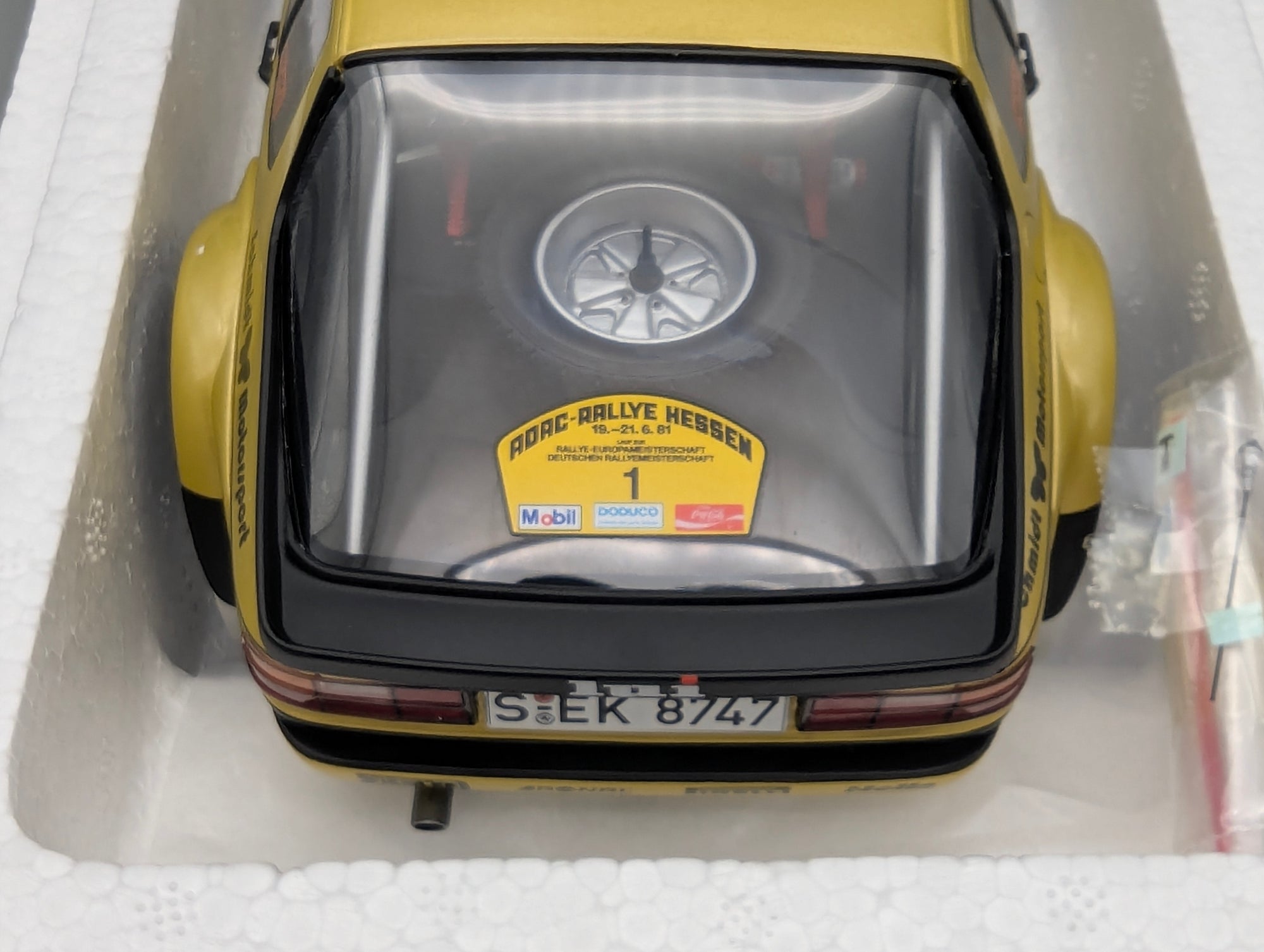 Modellautos 1:18 Otto OT442 Porsche 924 Carrera GT Gr. 4 #1  W. Röhrl mit OVP