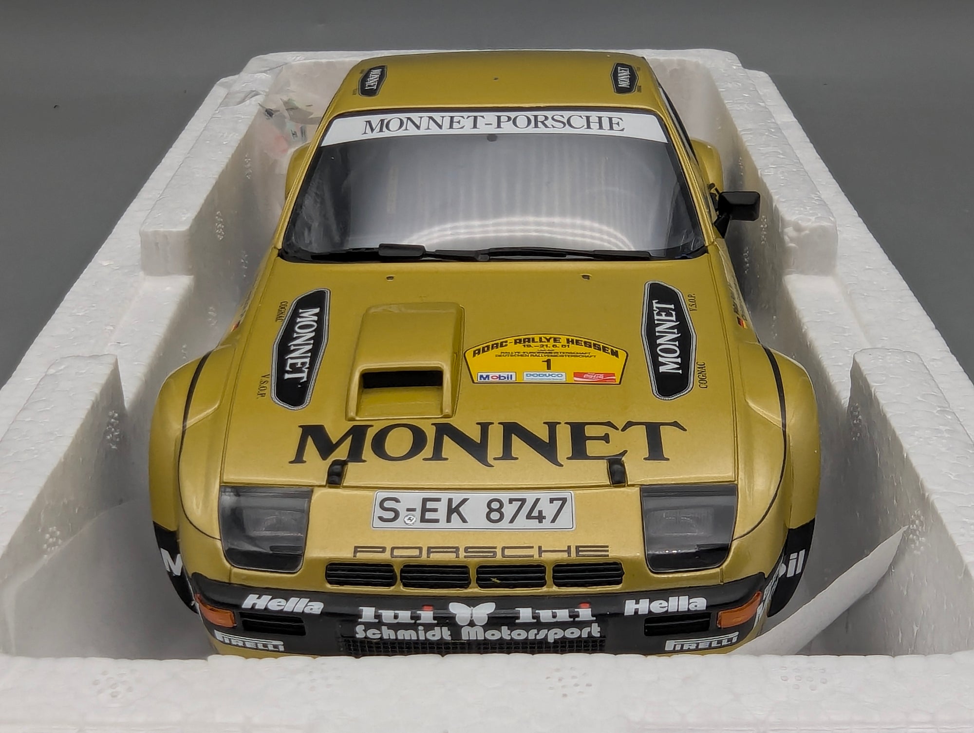 Modellautos 1:18 Otto OT442 Porsche 924 Carrera GT Gr. 4 #1  W. Röhrl mit OVP