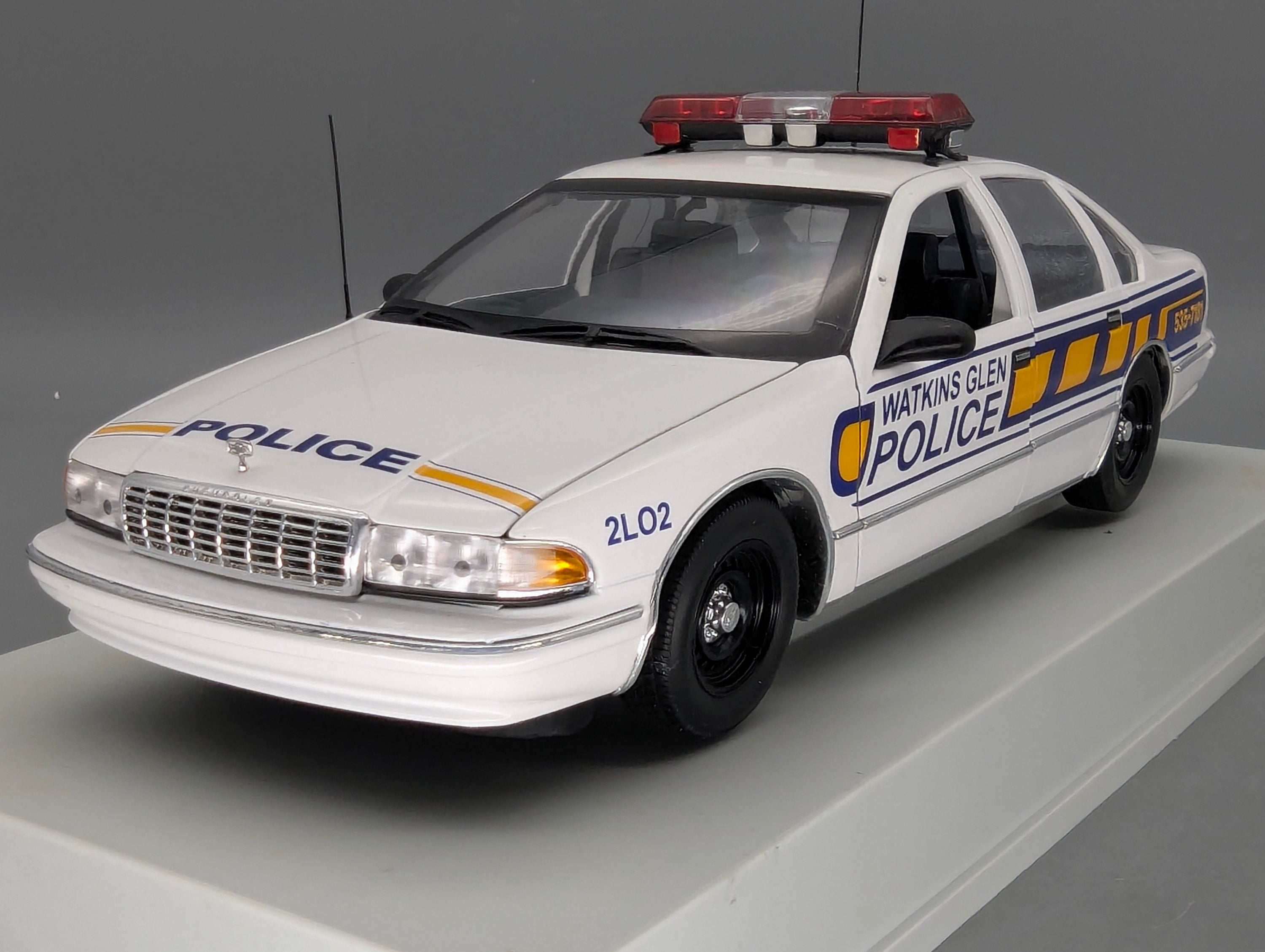 Modellautos 1:18 UT Models 21028 Chevrolet Caprice Watkins Glen Police mit OVP