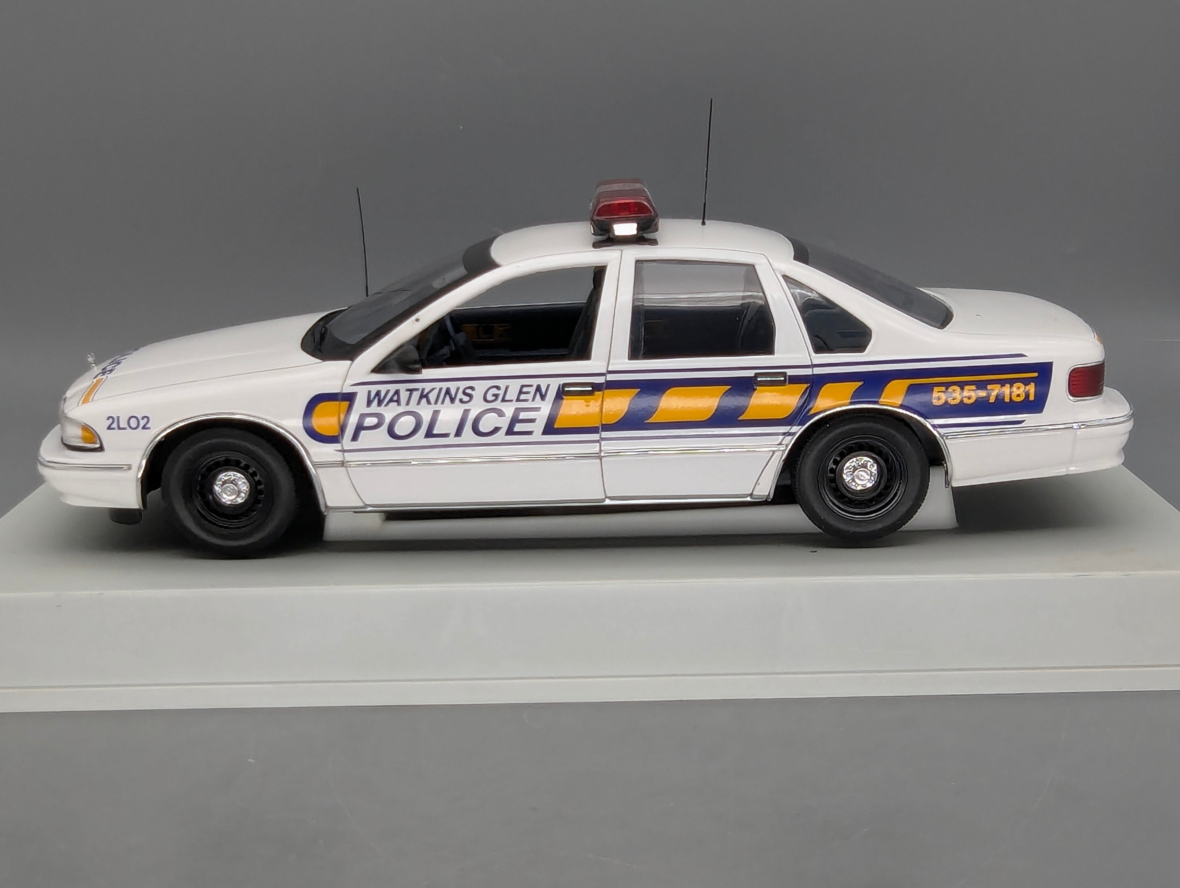 Modellautos 1:18 UT Models 21028 Chevrolet Caprice Watkins Glen Police mit OVP