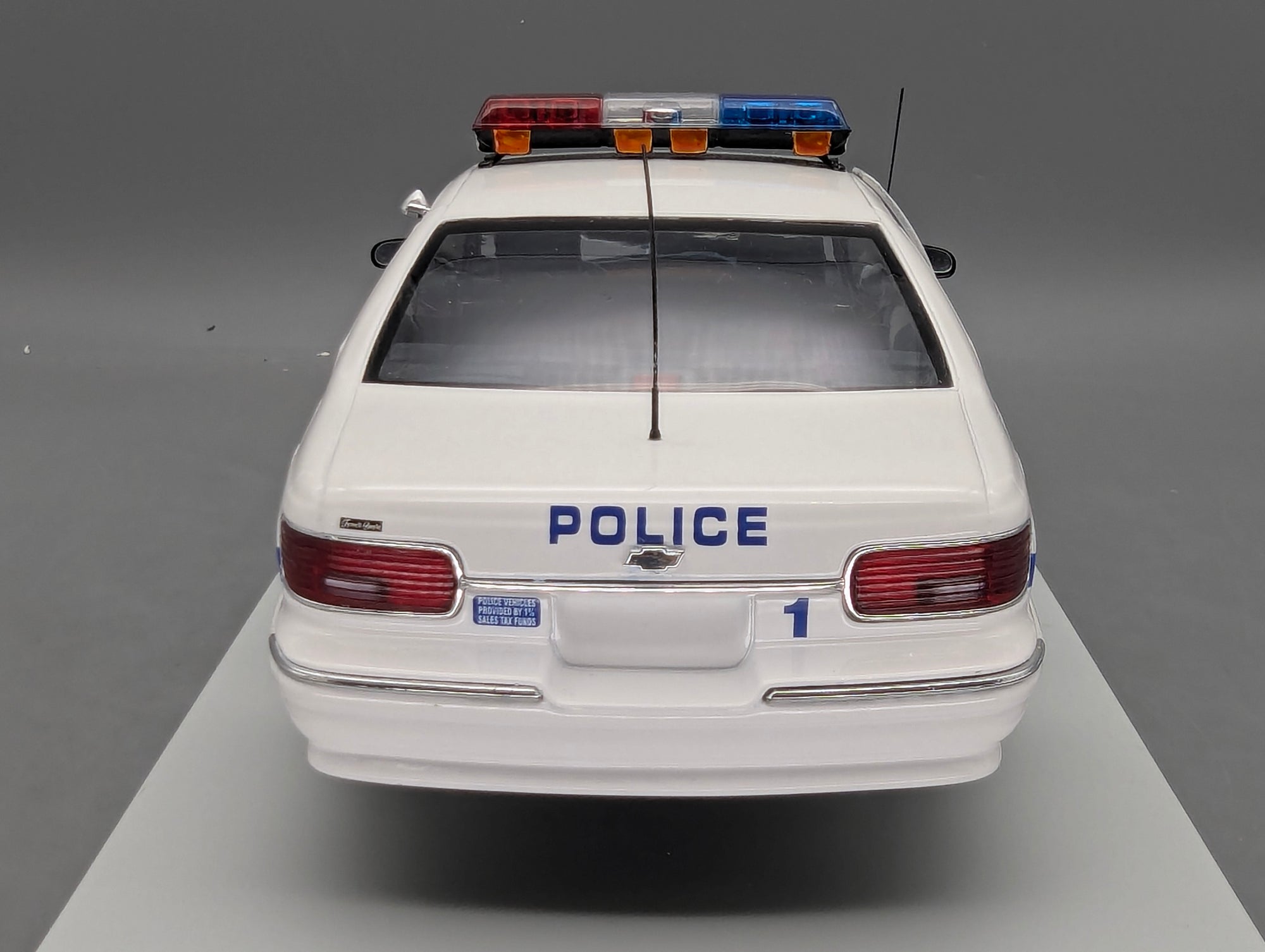 Modellautos 1:18 UT Models 21025 Chevrolet Caprice Cheyenne Police Car mit OVP