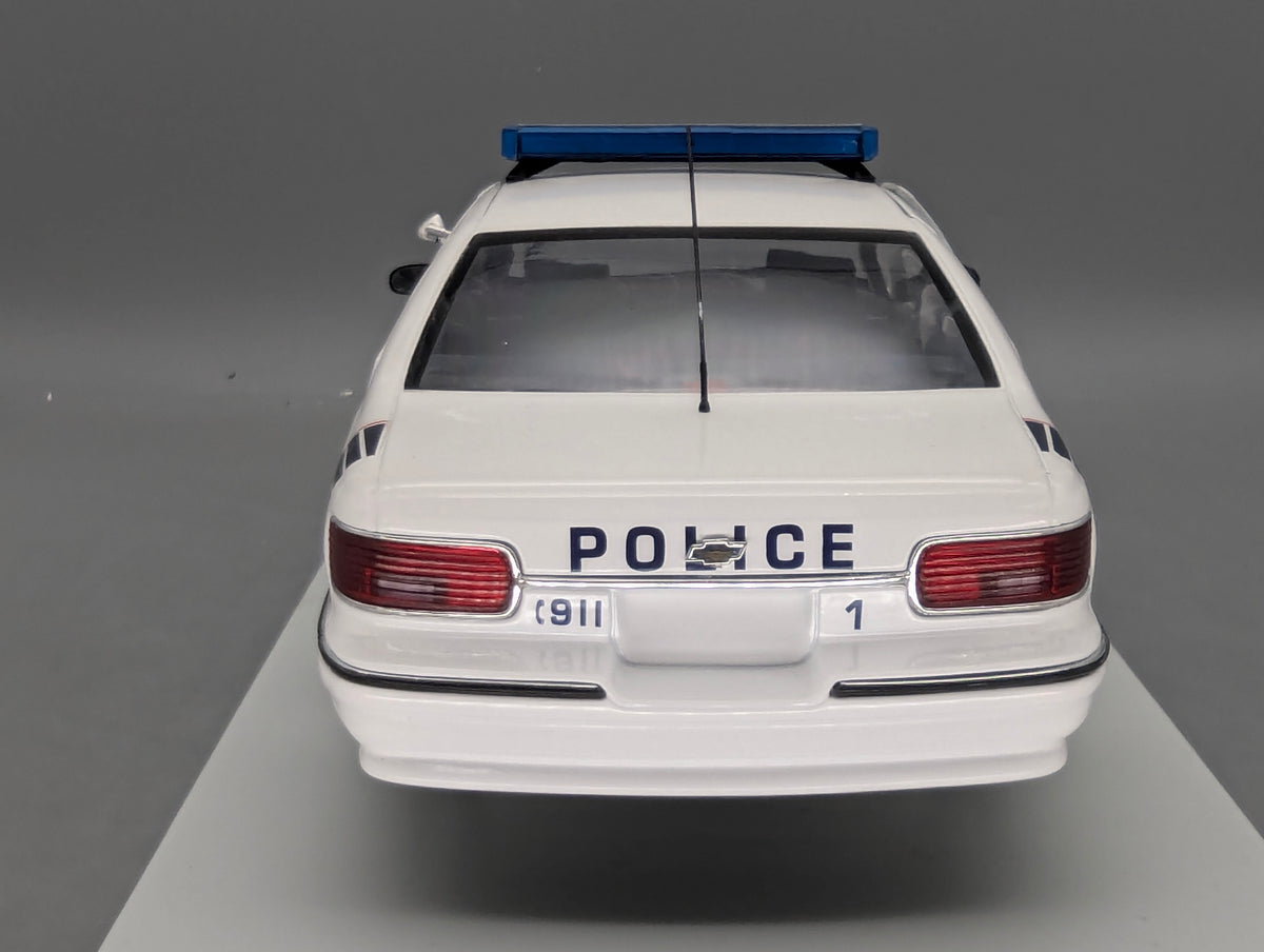 Modellautos 1:18 UT Models 21053 Chevrolet Caprice Asheville Police Car mit OVP