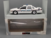 Modellautos 1:18 UT Models 21053 Chevrolet Caprice Asheville Police Car mit OVP