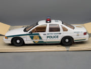 Modellautos 1:18 UT Models 21024 Chevrolet Caprice Metro Dade Police Car mit OVP