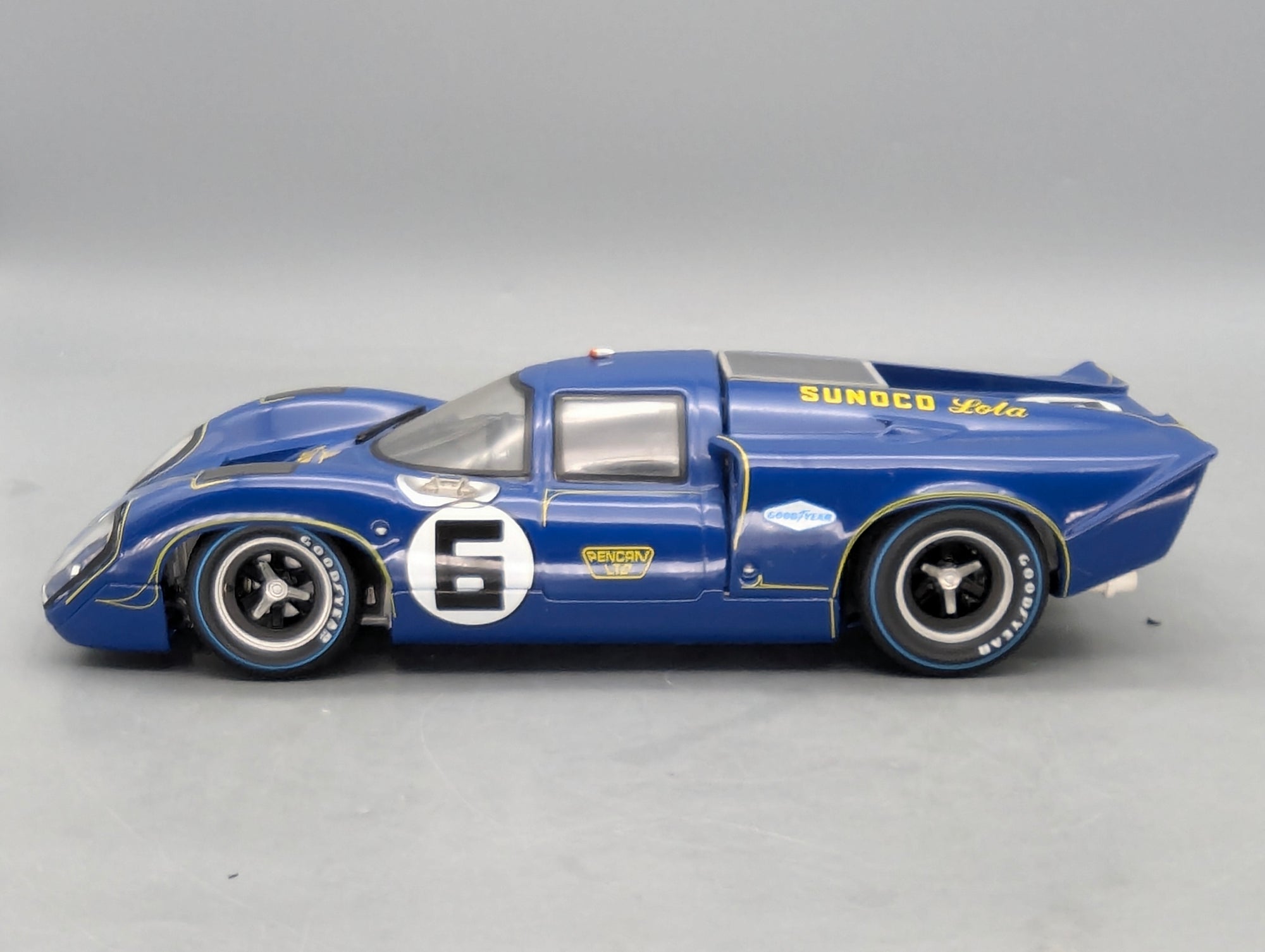 Coches en miniatura 1:43 Minichamps Mercedes Benz SL65 AMG Black Series Plata con embalaje original